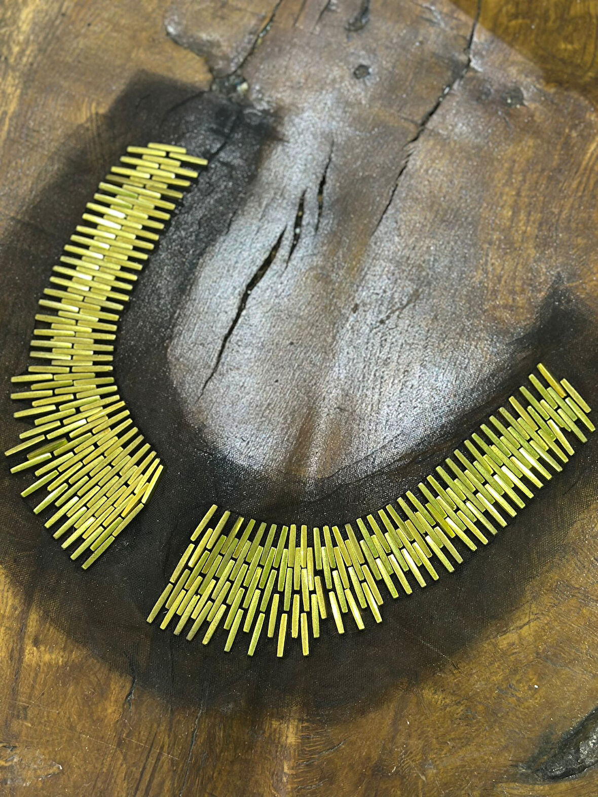 SARI BONCUK İŞLEME TASARIM YAKA DİKİŞ APLİKE 25X7 CM