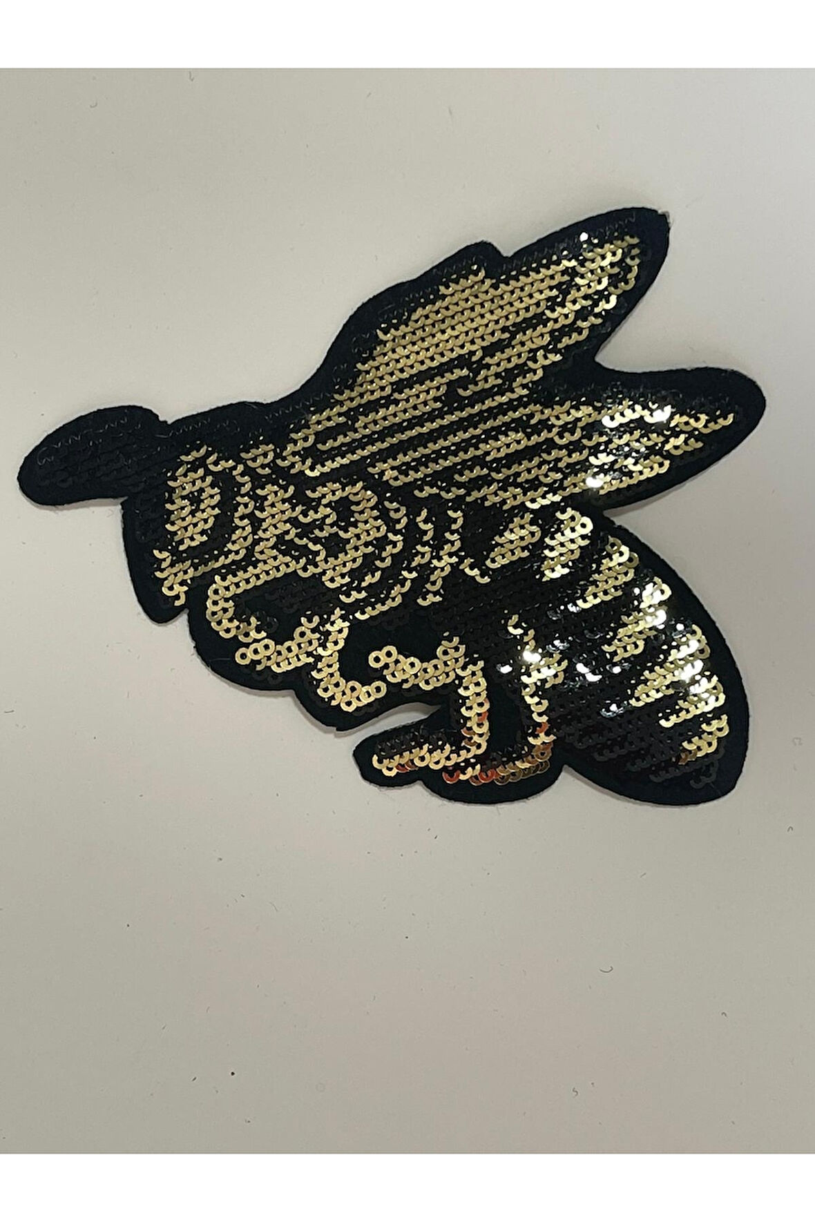 11X10 CM ARI PUL PAYETLİ ÜTÜ İLE YAPIŞAN ARMA YAMA APLİKE