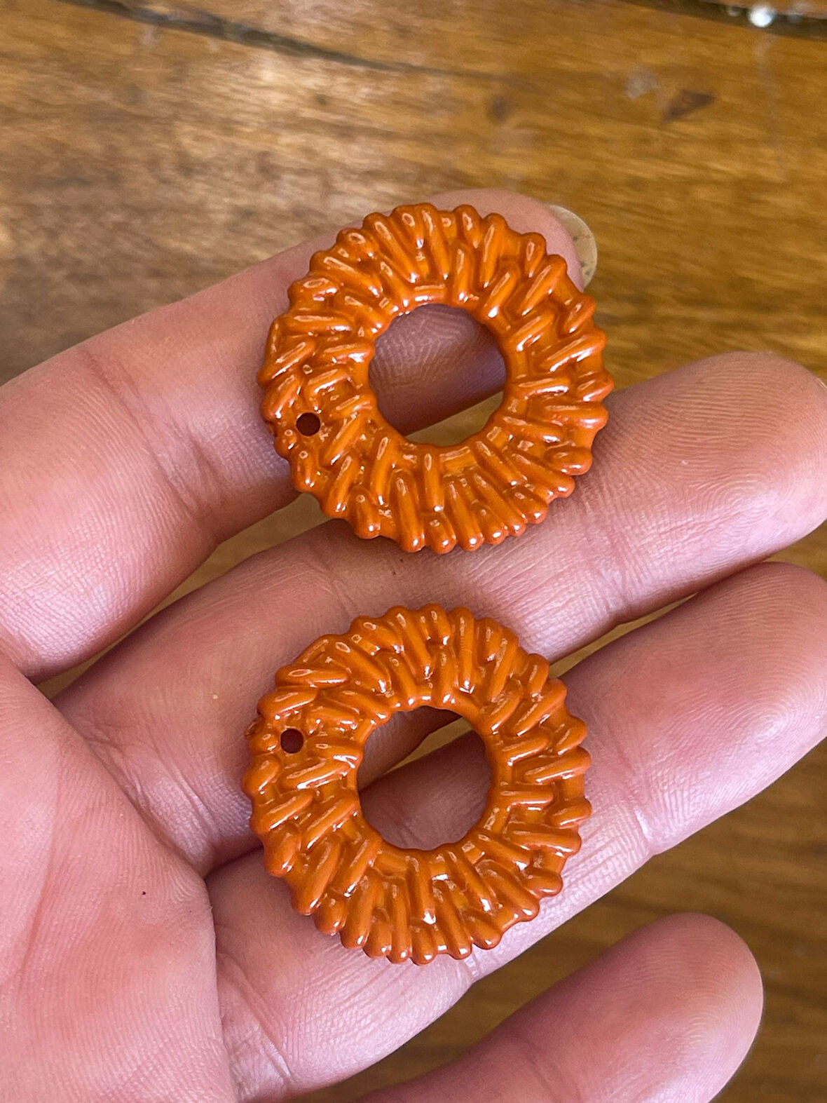 3 CM ÇAP 2 ADET HALKA KABARTMA KOLYE UCU KÜPE UCU TAKI MALZEMESİ