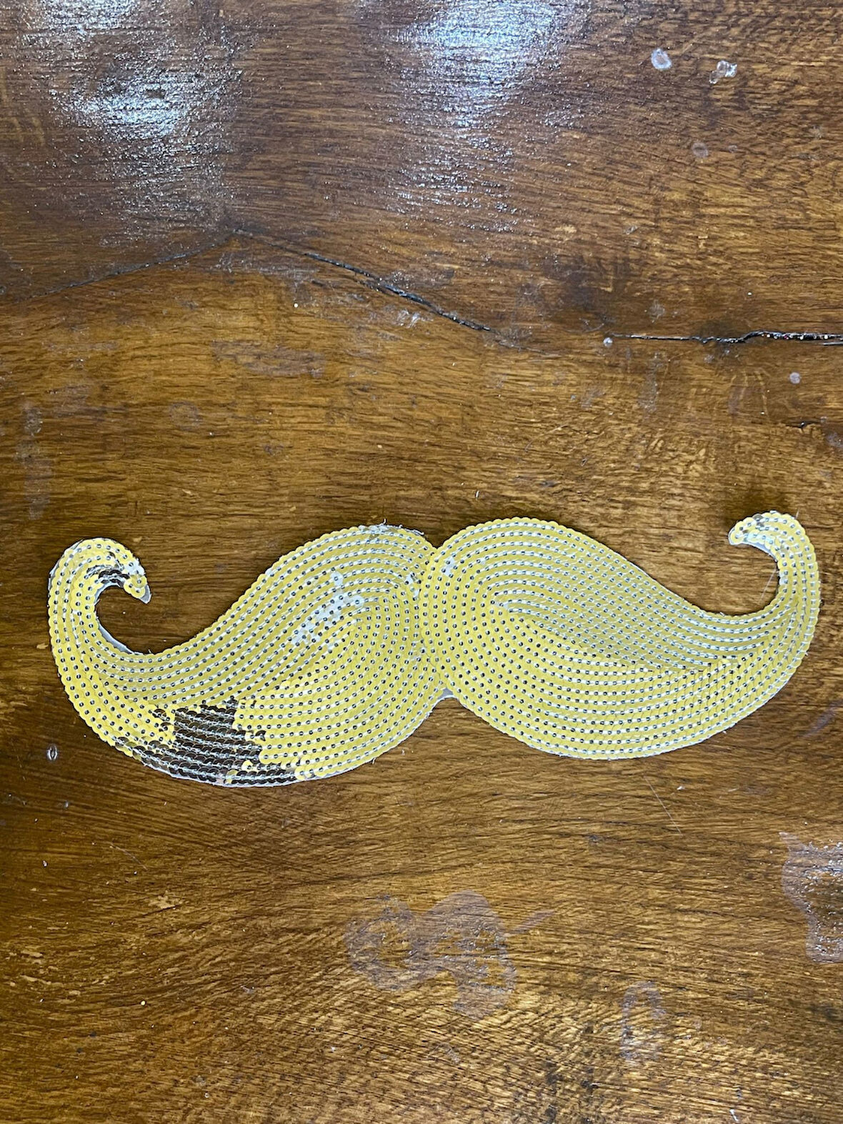 7X27 CM ÜTÜ İLE YAPIŞAN PUL PAYETLİ BIYIK APLİKE DİKİŞ GİYİM AKSESUARI