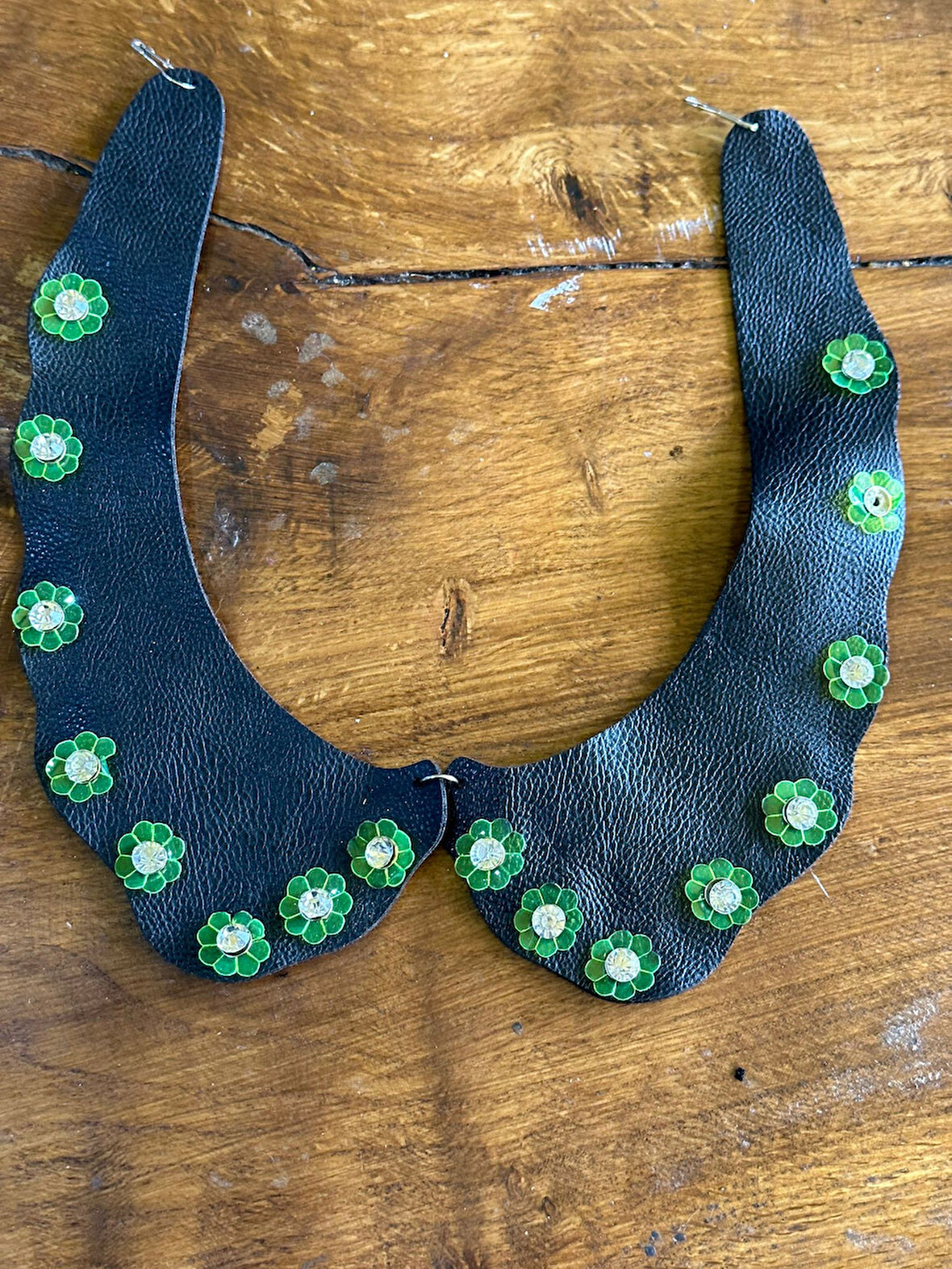 28X6 CM TAŞ İŞLEME DERİ YAKA GÖMLEK YAKA DİKİŞ HOBİ AKSESUARI