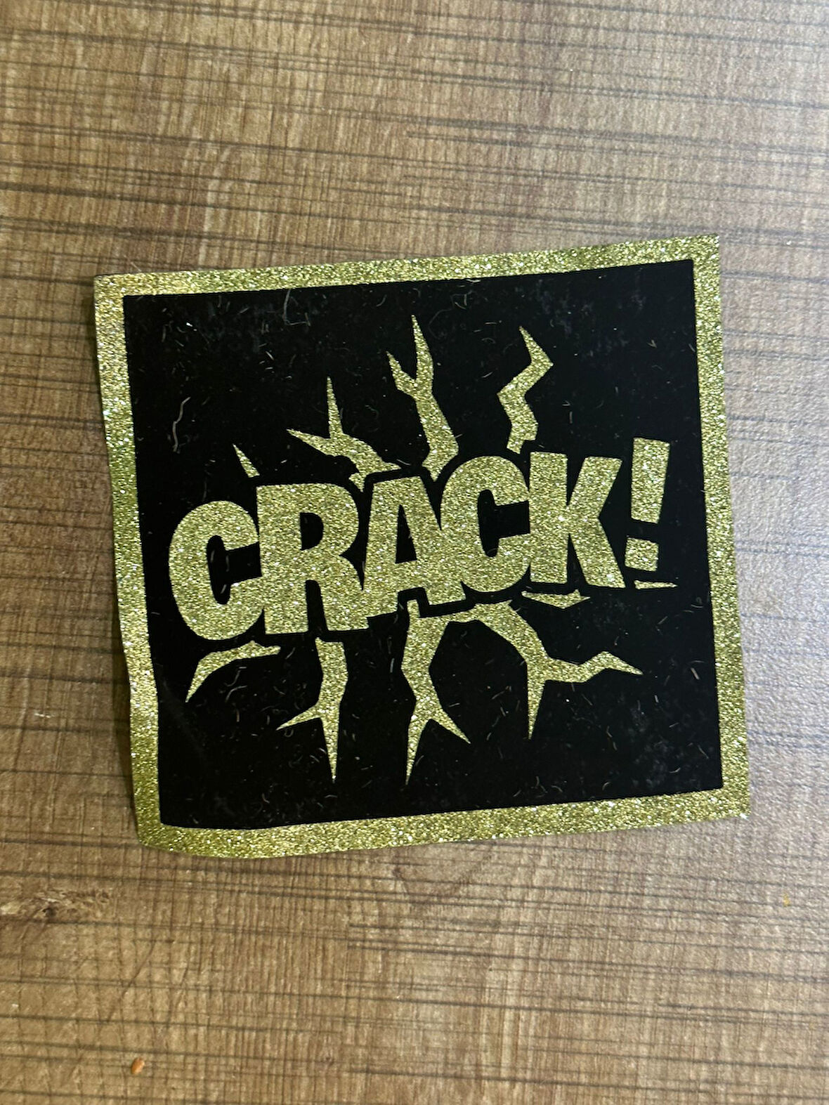 10X10 CM PARLAK CRACK YAZILI ARMA YAMA DİKİŞ AKSESUARI