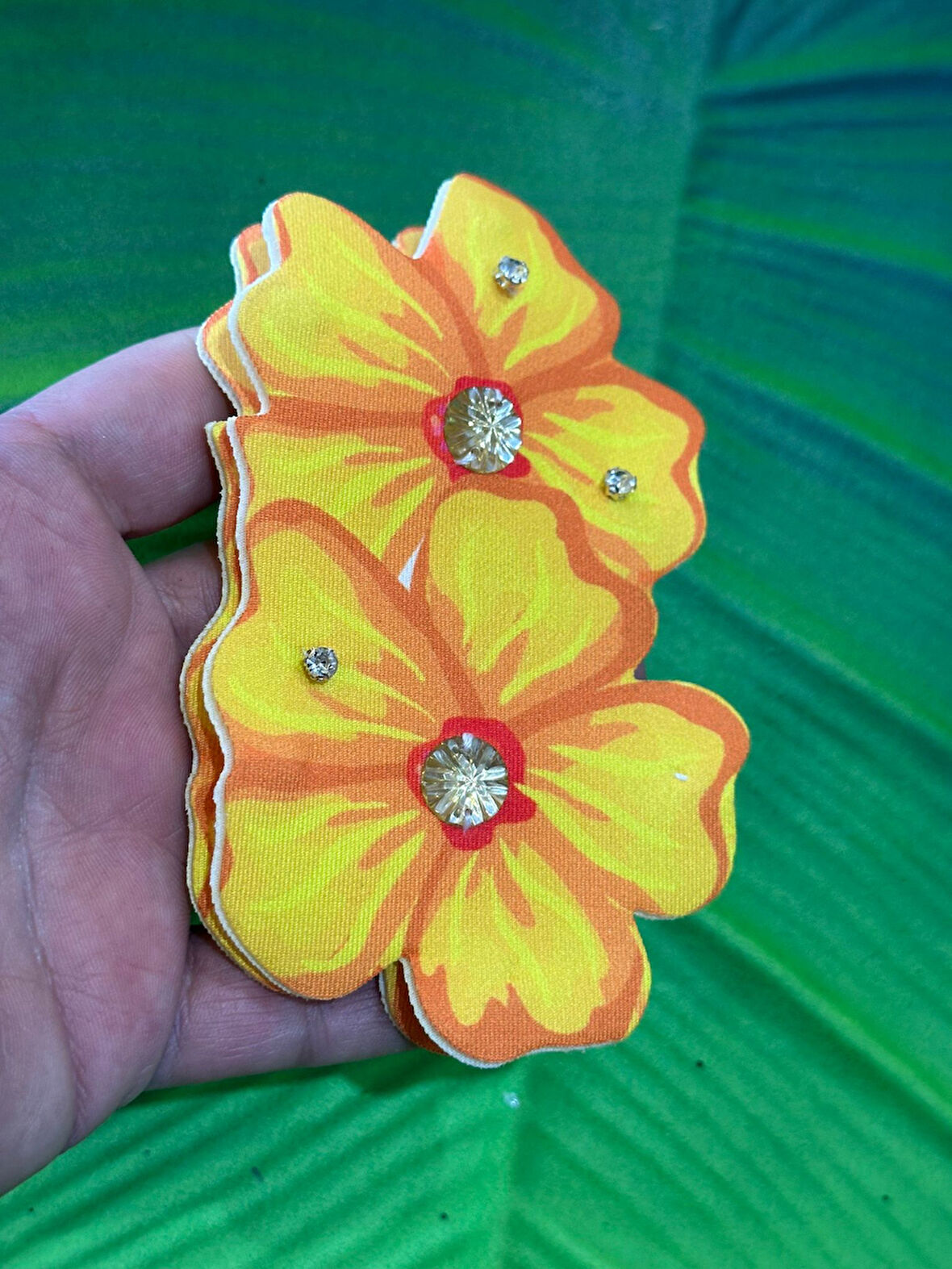 12X8 CM 3 BOYUTLU İKİLİ ÇİÇEK TAŞ İŞLEME ÇİÇEK ARMA APLİKE DİKİŞ AKSESUARI