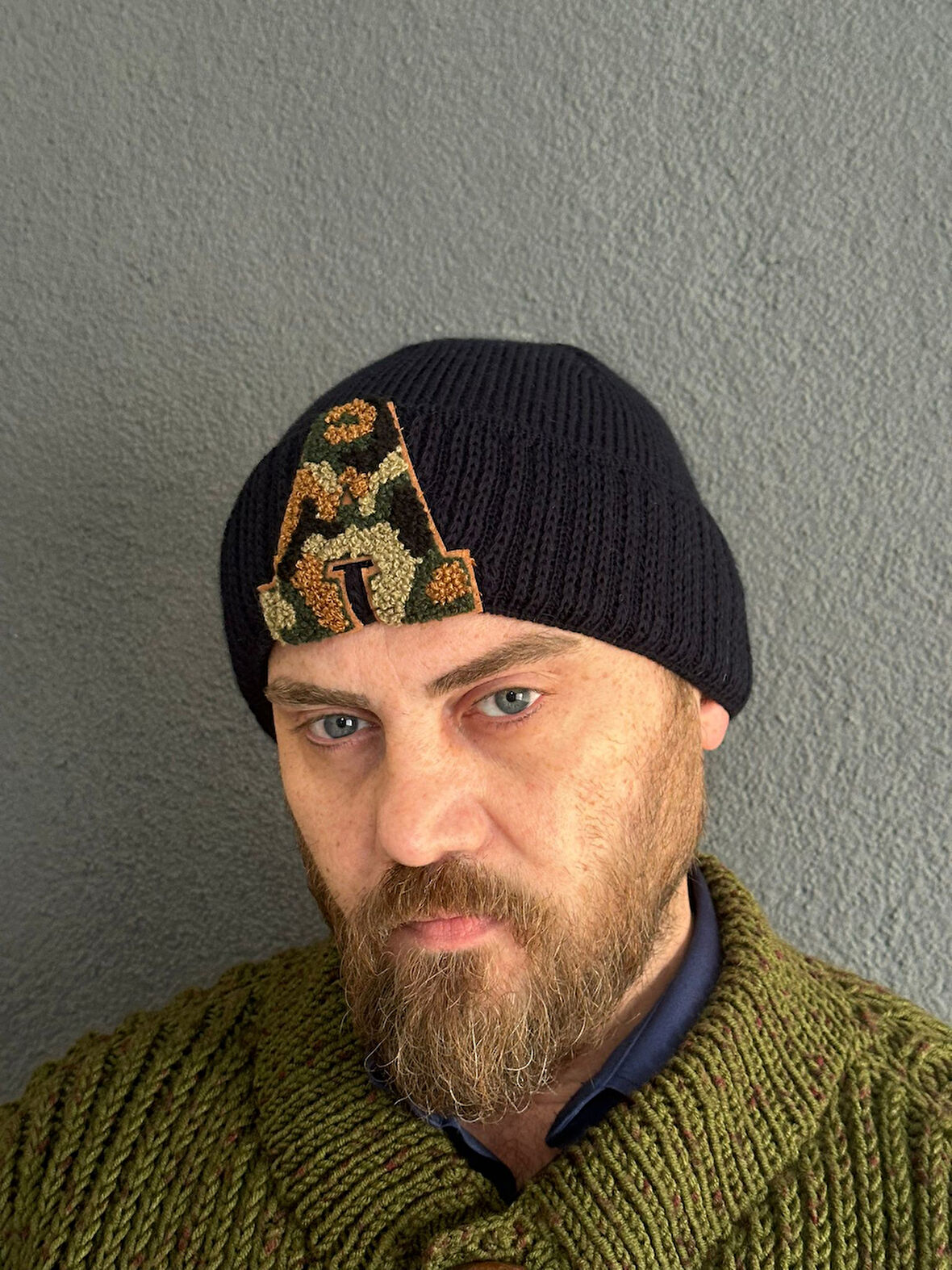 KAMUFLAJ A HARFLİ ERKEK BERE TASARIM TRİKO BERE