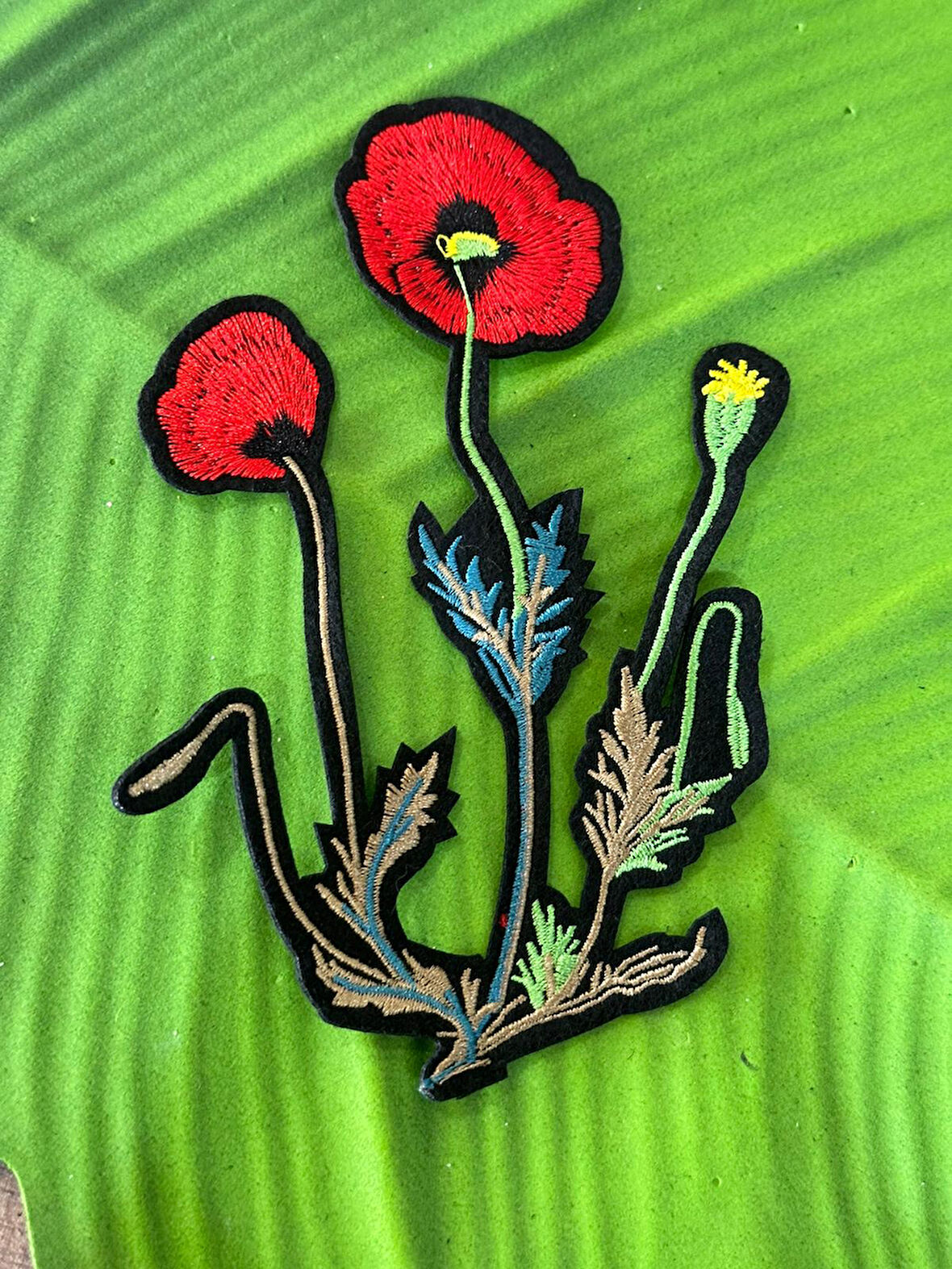 15X10 CM ÜTÜ İLE YAPIŞAN GELİNCİK ÇİÇEK ARMA YAMA DİKİŞ HOBİ AKSESUARI