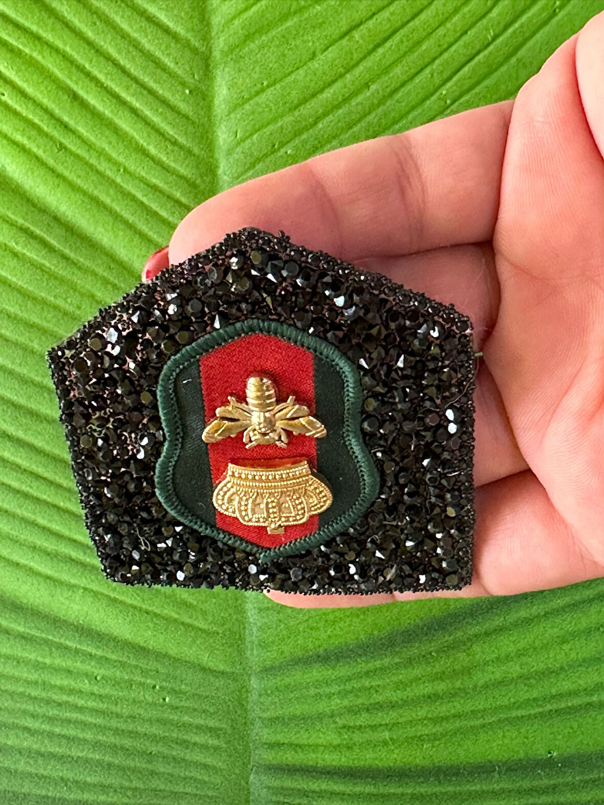 7X6 CM ÜTÜ İLE YAPIŞAN TAŞLI ARI  TAŞLI ARMA DİKİŞ GİYİM HOBİ AKSESUARI