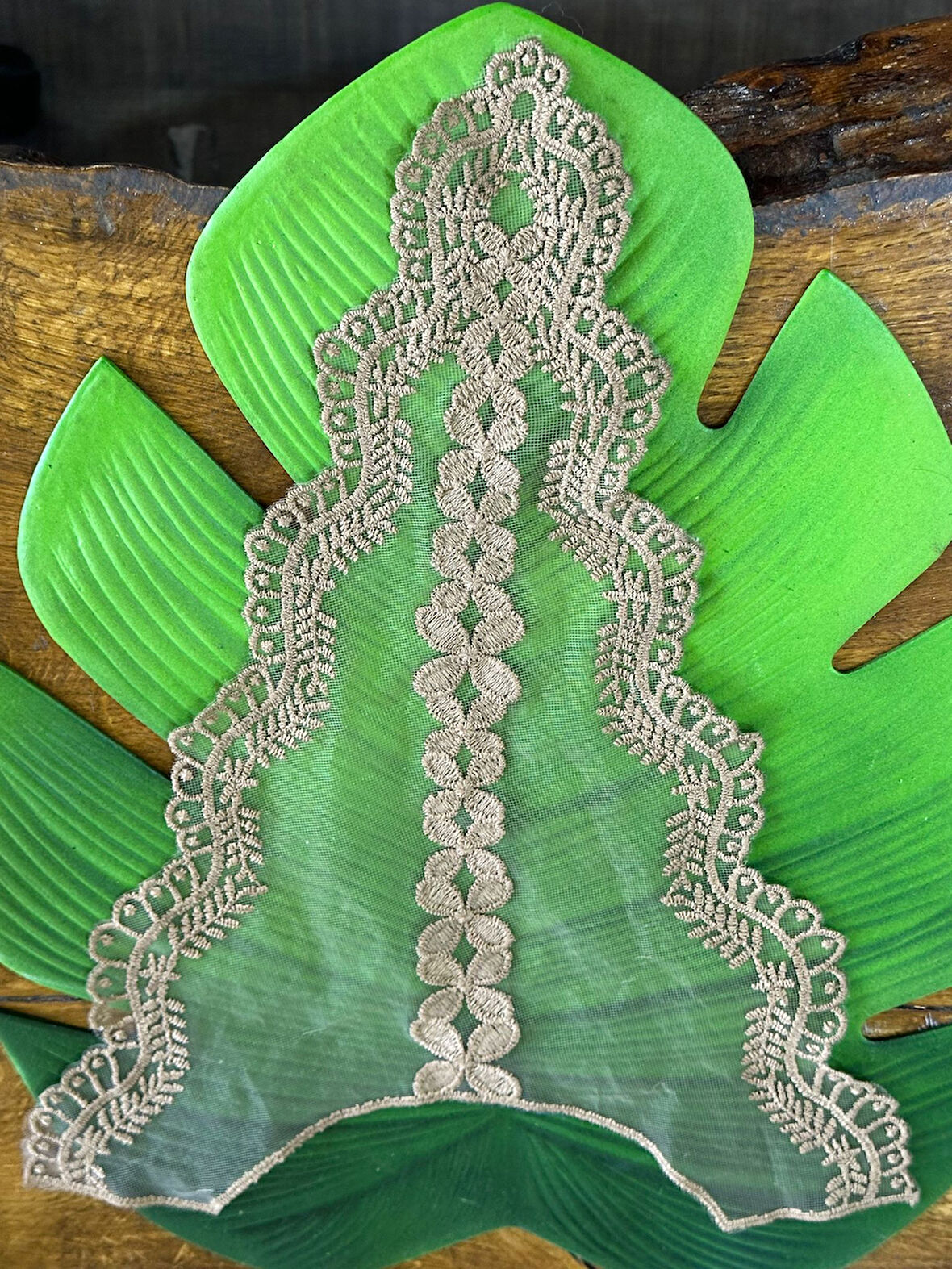 41X33 CM  TÜL NAKIŞ İŞLEME YAKA DİKİŞ GİYİM AKSESUARI APLİKE