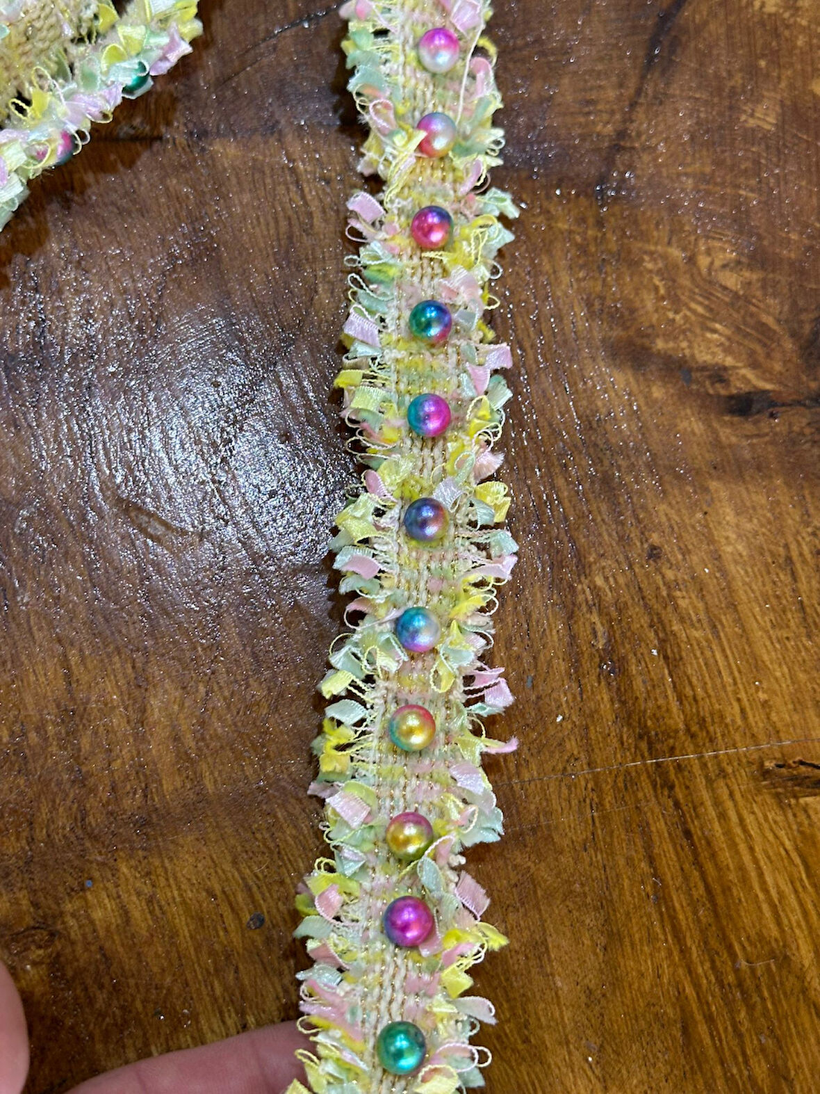 EN 3 CM PÜSKÜLLÜ BONCUKLU TASARIM ŞERİT DİKİŞ GİYİM AKSESUARI (1 METRE)