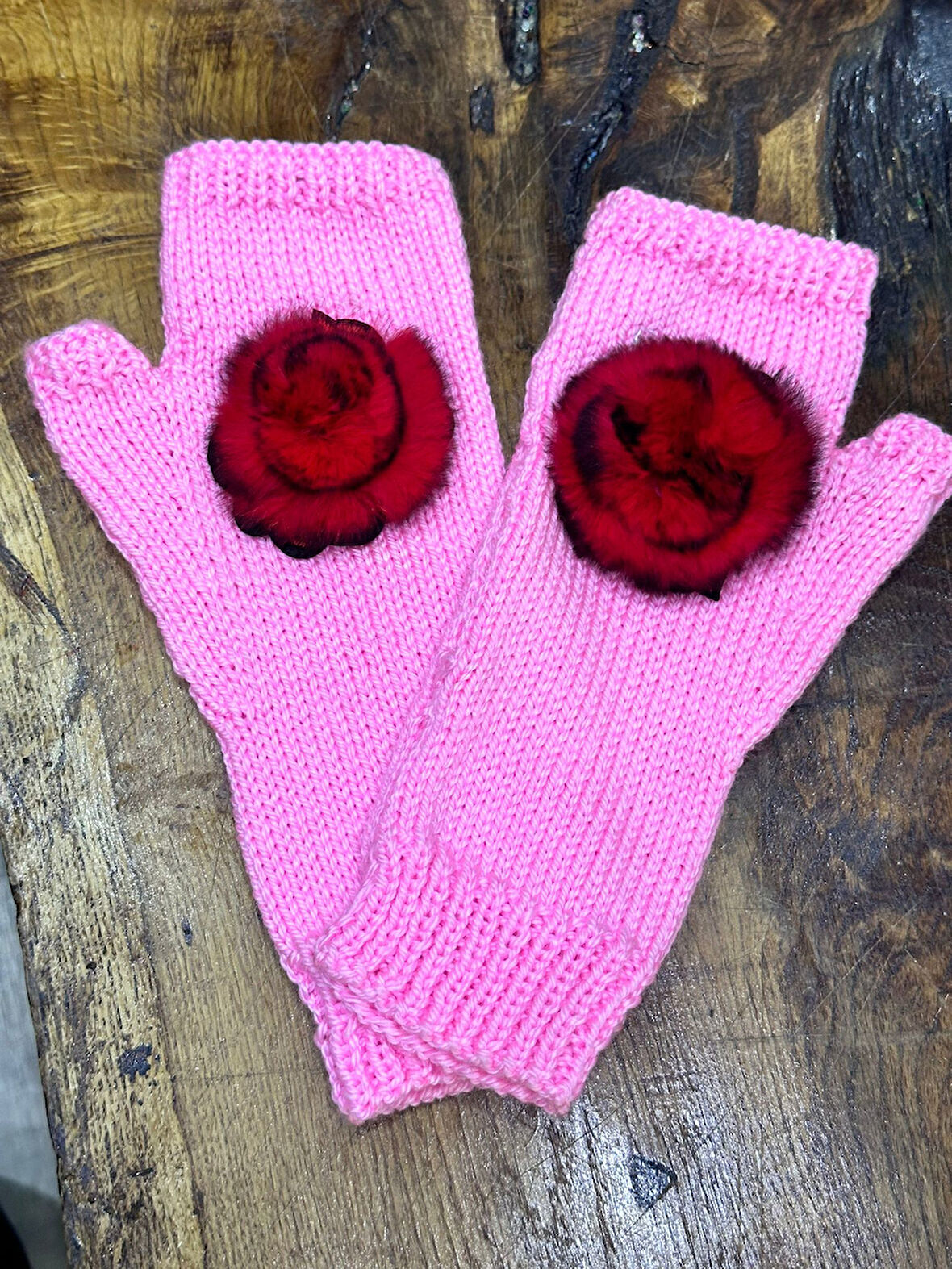 EL ÖRGÜSÜ PONPONLU PARMAKSIZ KADIN ELDİVEN