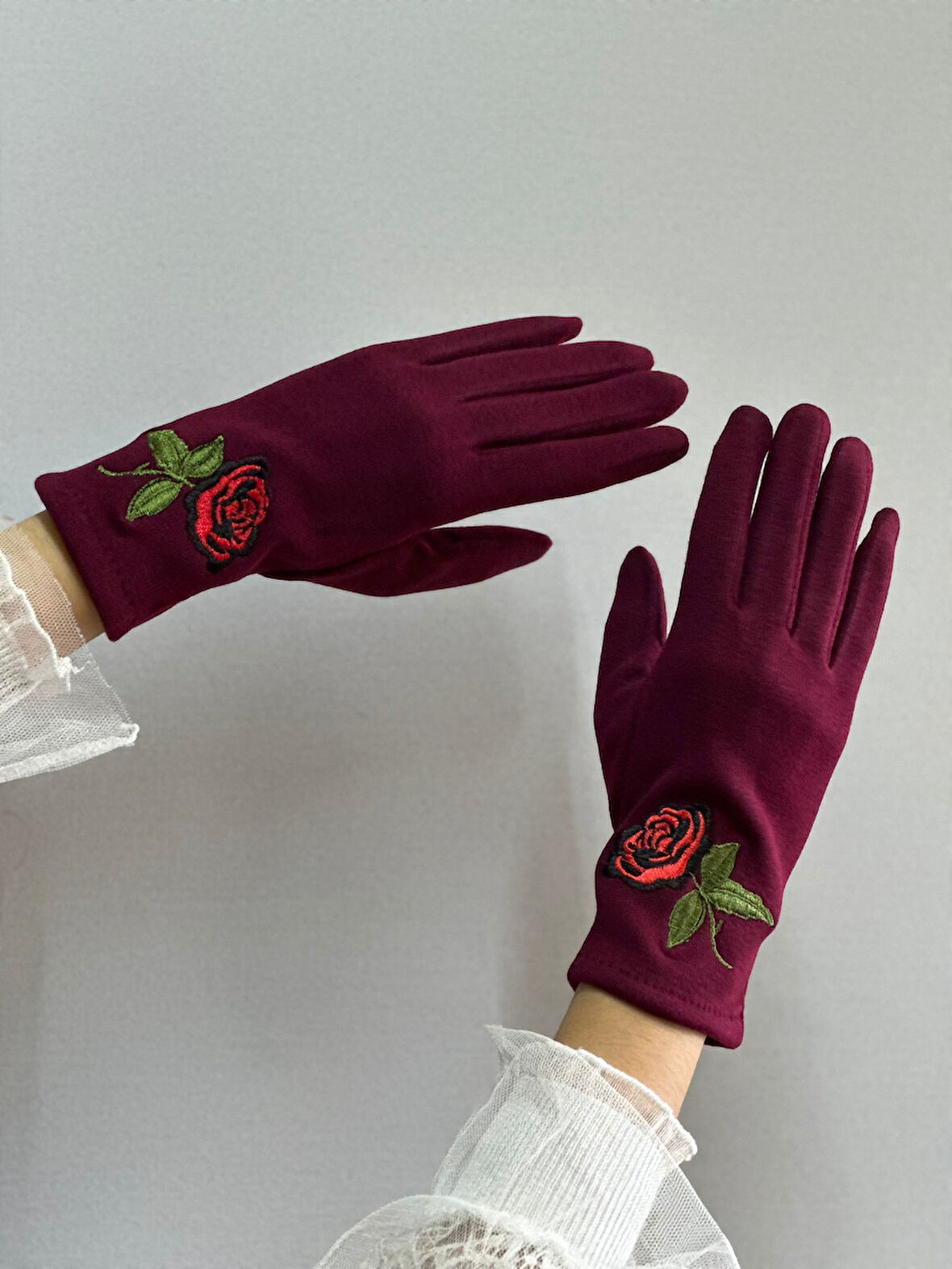 çiçek nakışlı dokunmatrik parmaklı kaşmir kadın eldiven