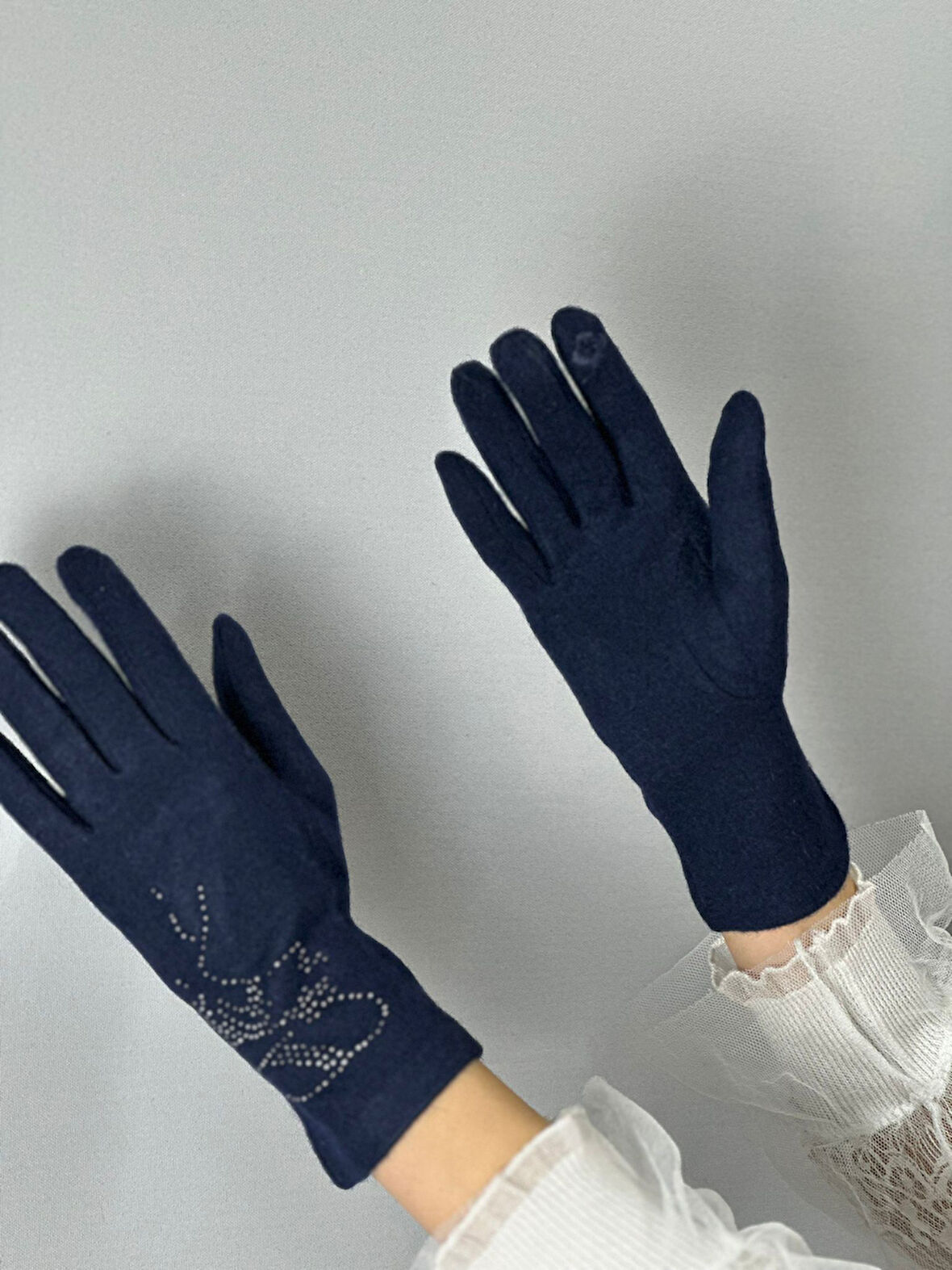 TAŞ İŞLEMELİ KAŞMİR DOKUNMATİK PARMAK KADIN ELDİVEN