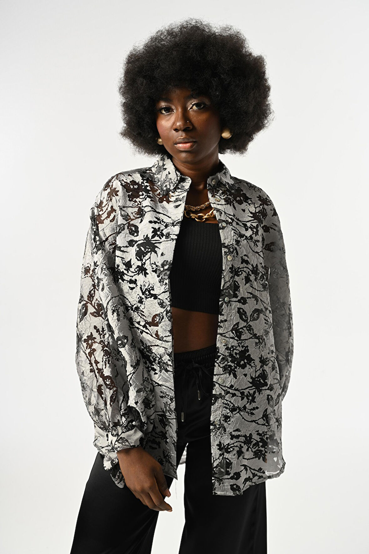 KADIN KOLLARI BAĞLAMA DETAYLI DESENLİ TRANSPARAN OVERSİZE GÖMLEK