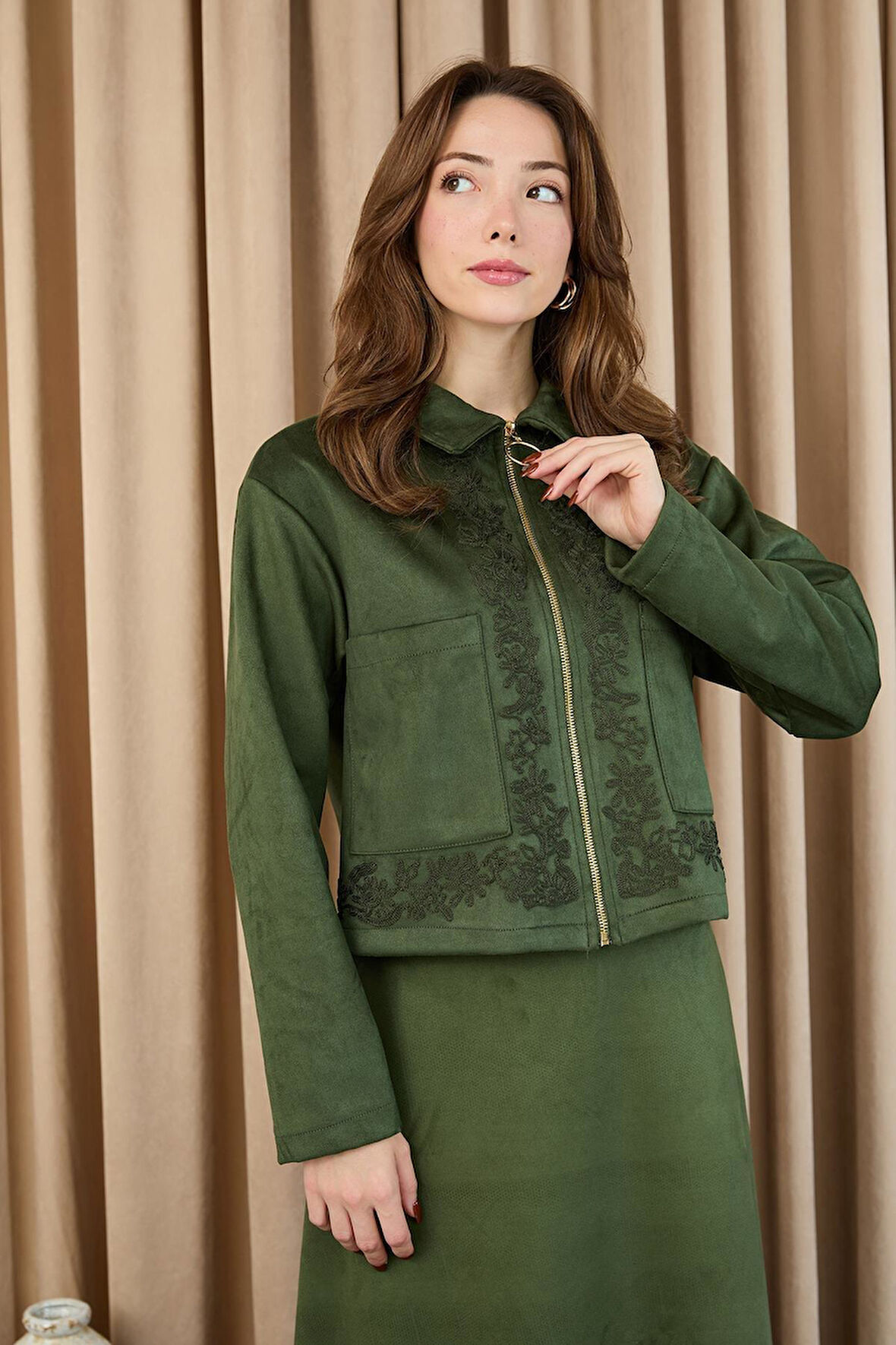 Puane Kadın Nakış Detaylı Fermuarlı Scuba Süet Ceket Takım 14396