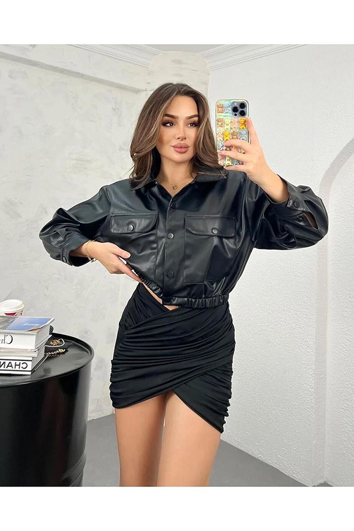 Kadın Siyah Apoletli Crop Deri Ceket