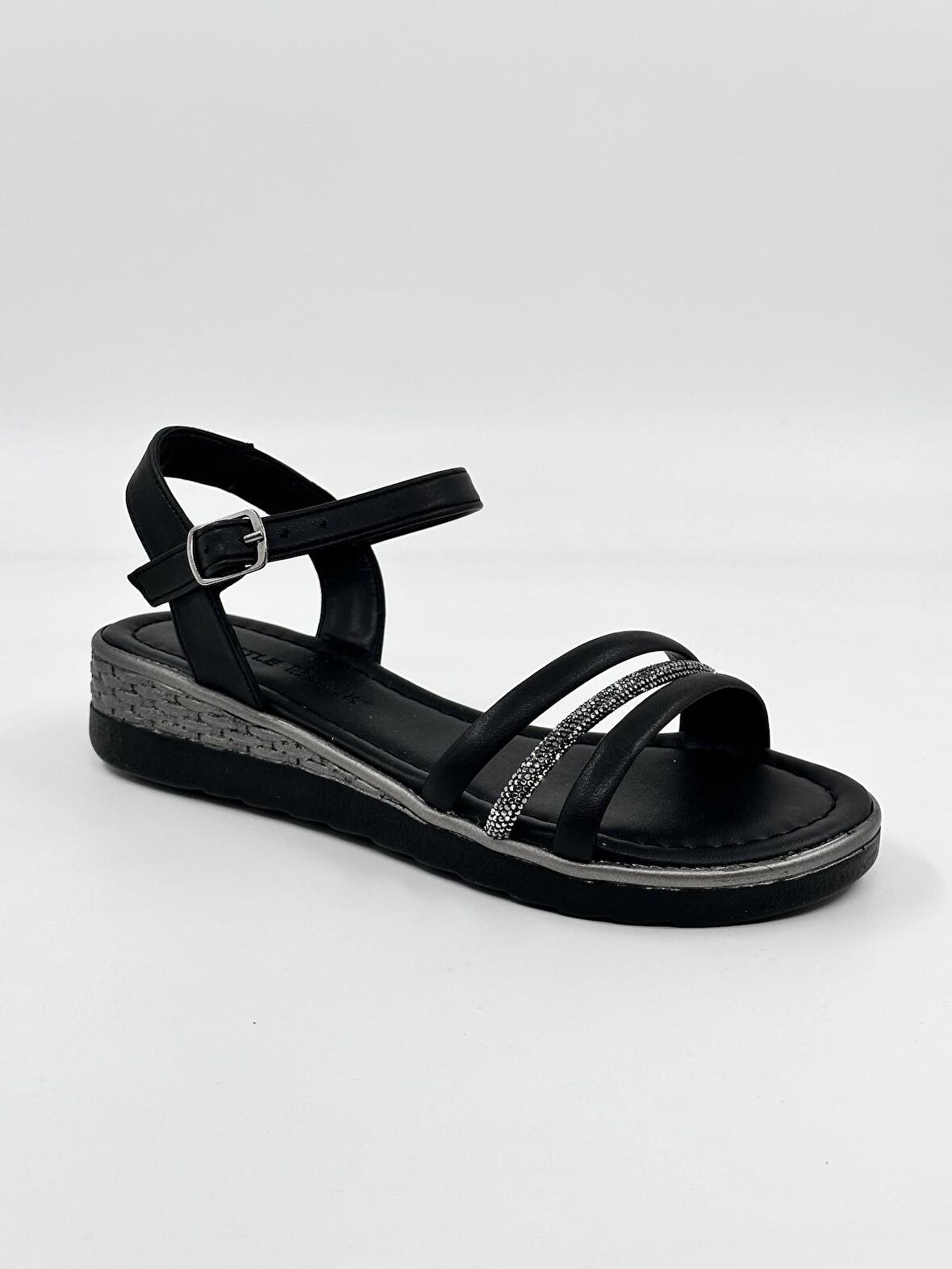 Bantlı Taşlı Kadın Sandalet