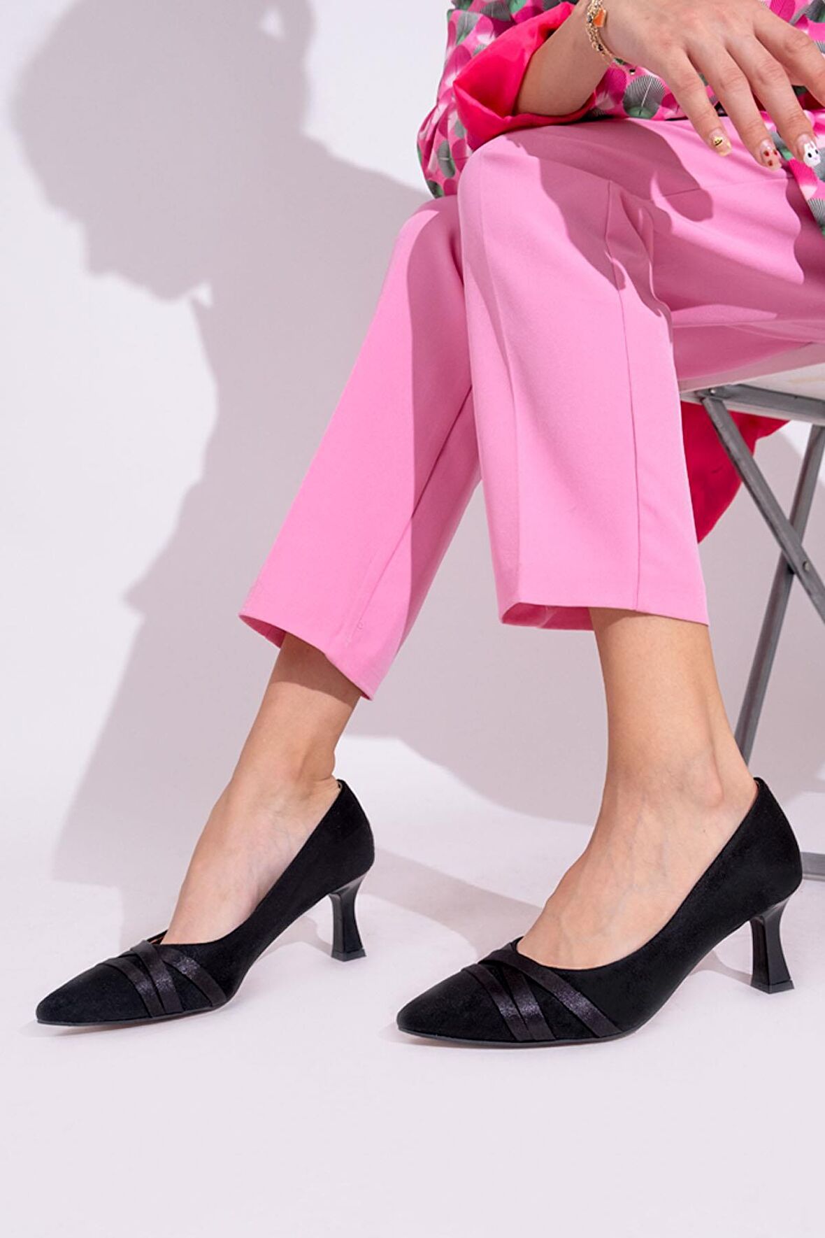 Modabuymus Sanger Siyah Süet Saten Bantlı Stiletto Kısa Kadeh Topuklu Ayakkabı