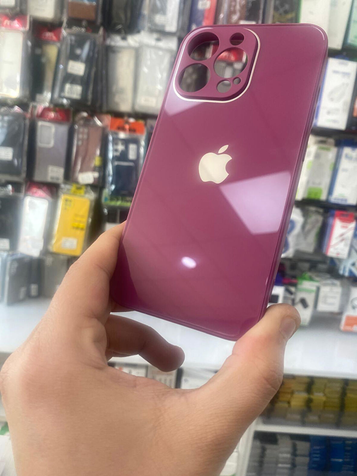 İPHONE 12 PRO MAX UYUMLU LOGOLU GLASS ARKASI CAM ŞIK TASARIM SERT KAMERA KORUMALI KILIF MÜRDÜM