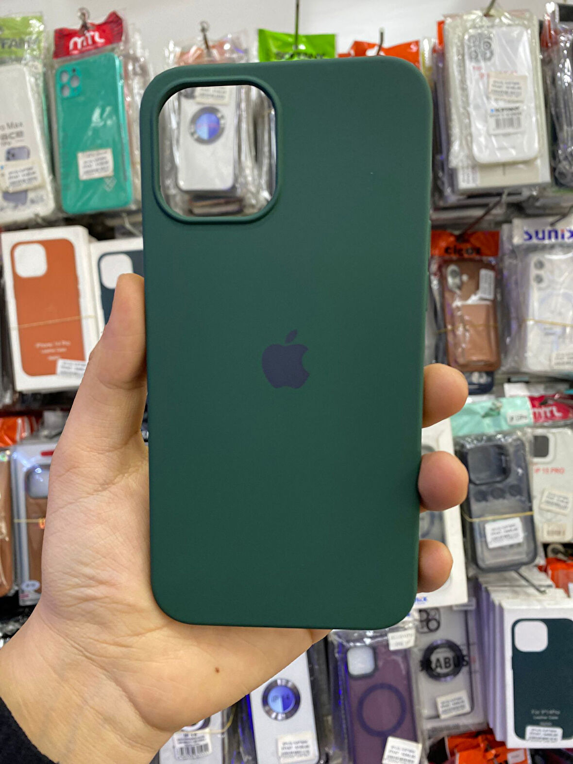 İPHONE 12 PRO MAX UYUMLU LOGOLU LANSMAN İÇİ KADİFE KILIF ORMAN YEŞİLİ