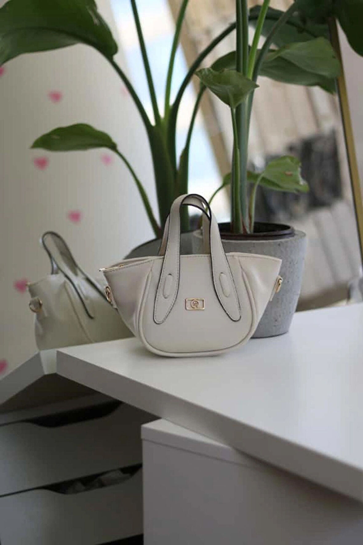 Krem Tutma Saplı Pouch El Çantası