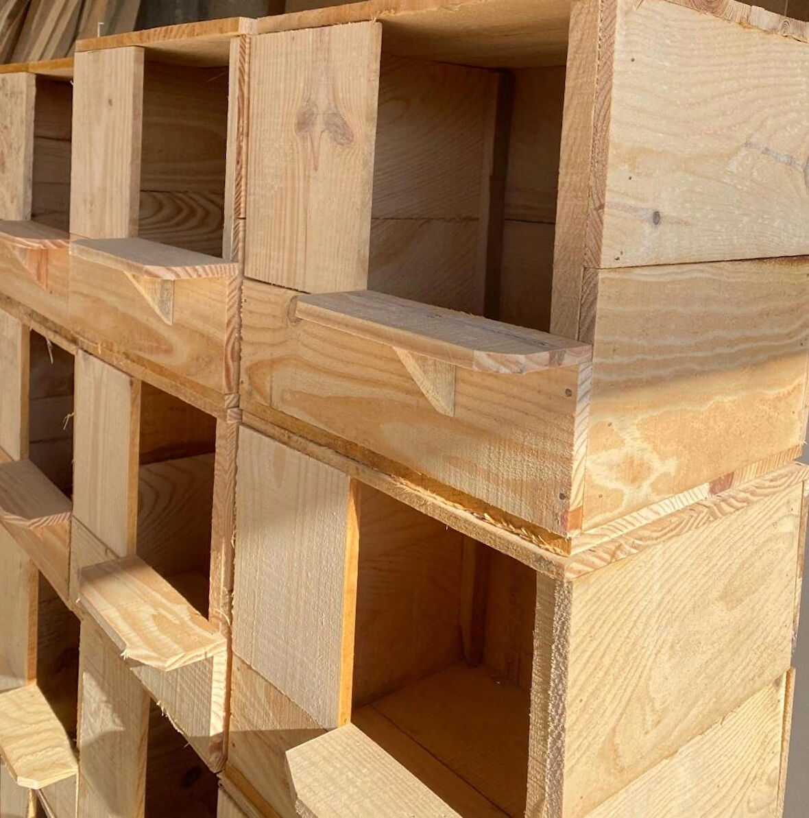 Doğal Ahşap Güvercin Sandığı Konargalı Tasarım, Portatif Kümes Sandığı, El Yapımı Çiftlik Sandığı