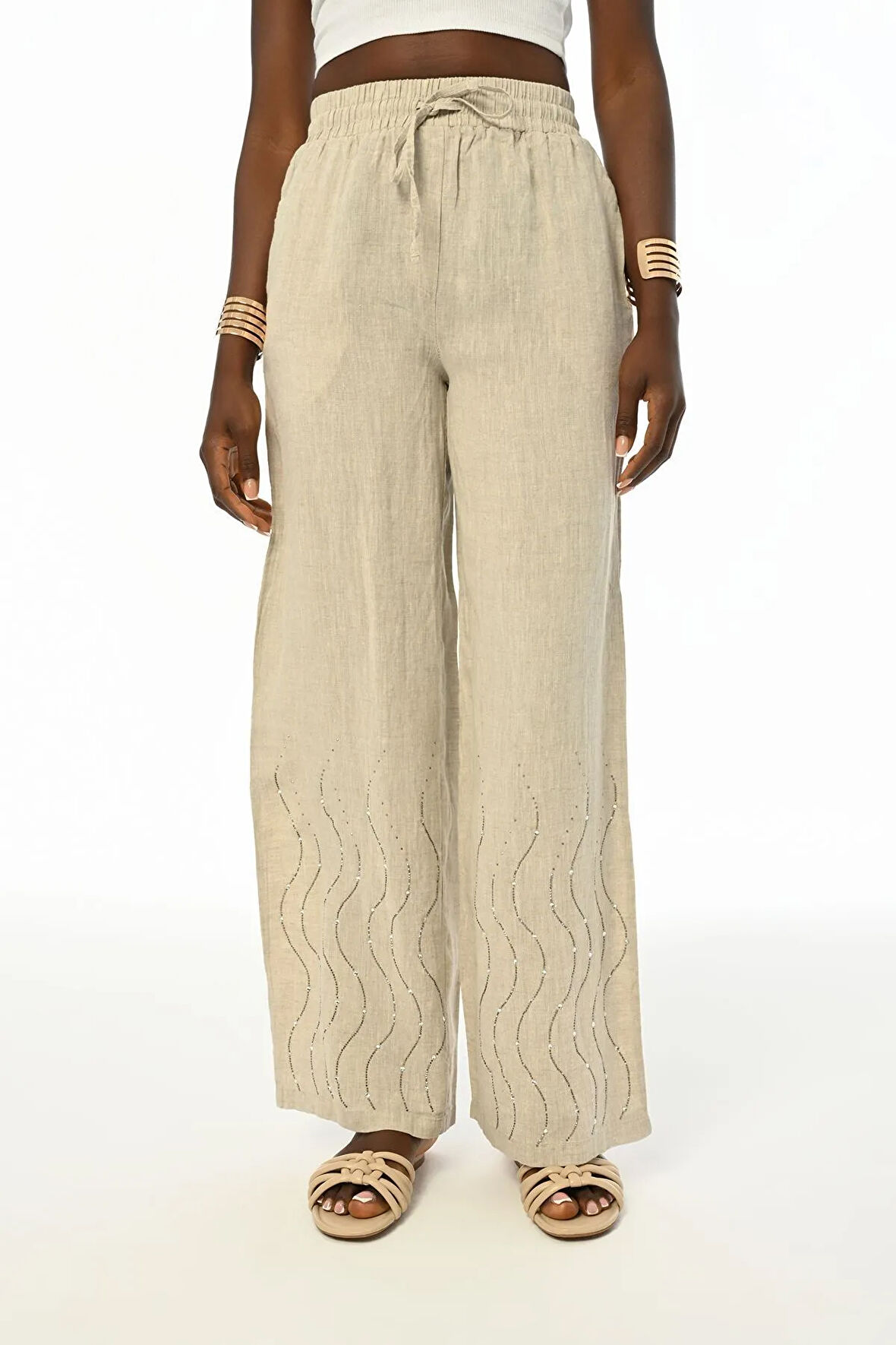 KADIN RAHAT KALIP BOL PAÇA BELİ LASTİKLİ TAŞ İŞLEMELİ NATUR PANTOLON