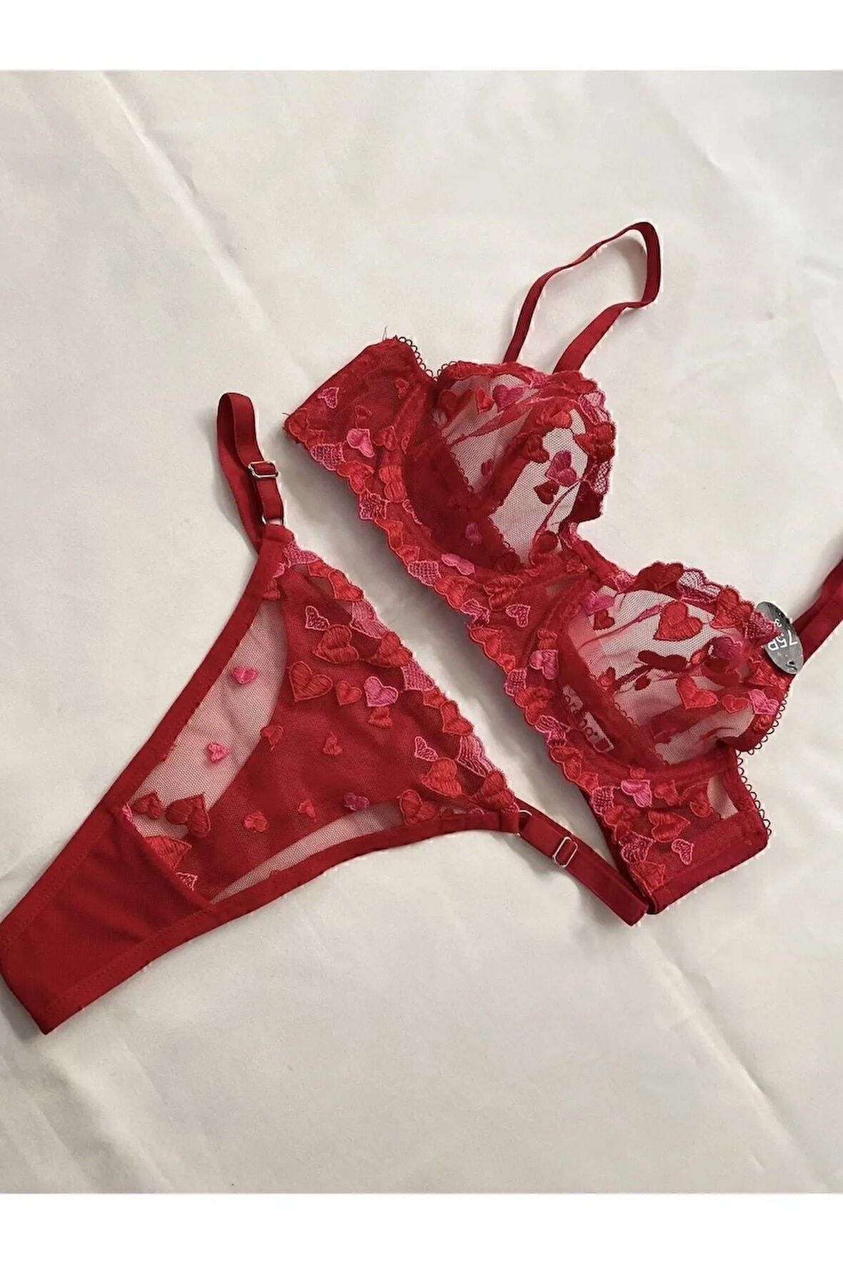 Balenli Sütyen Takımı Kırmızı Kalpli Dantelli Iç Çamaşırı Takımı - Lingerie Haven