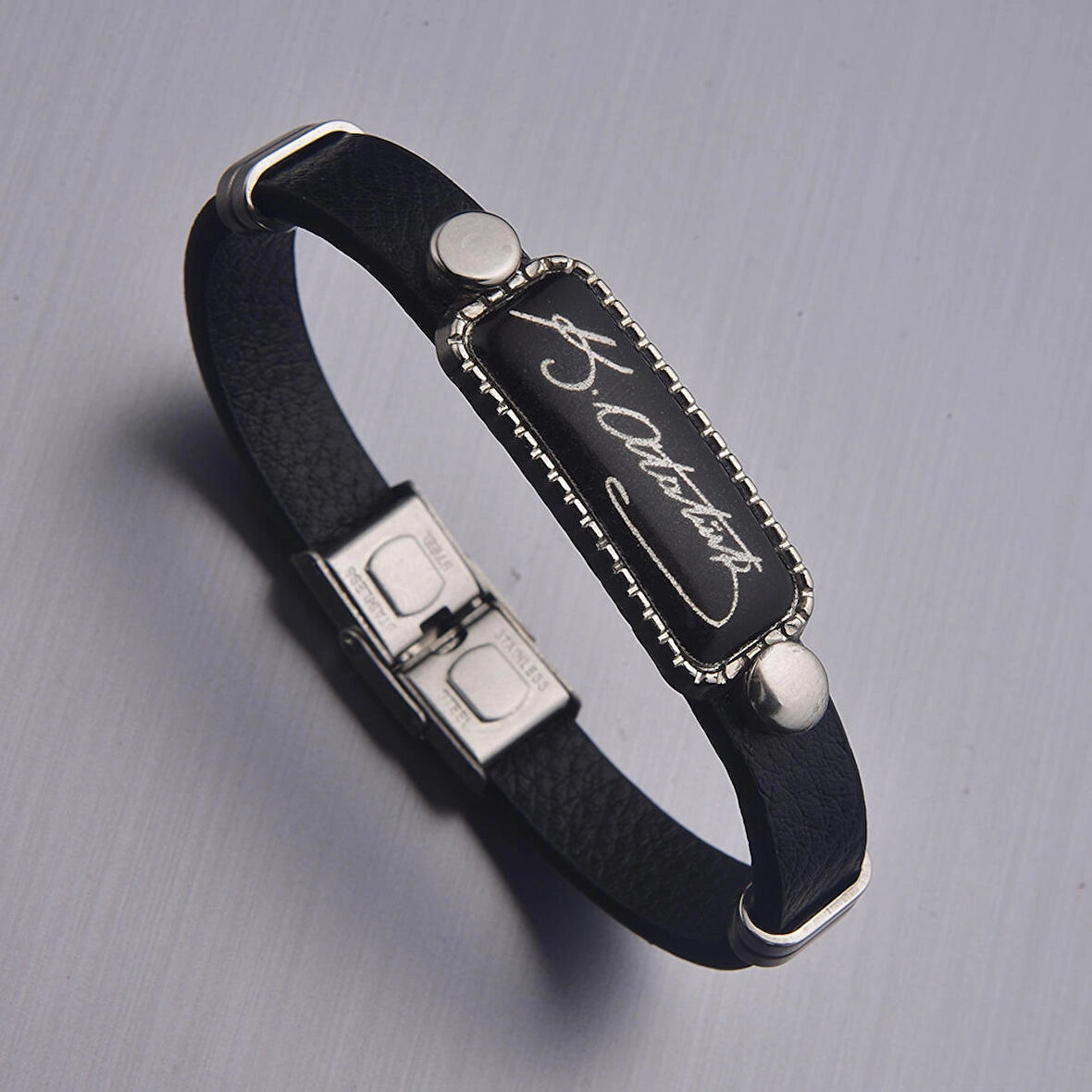 Kemal Atatürk İmzalı Kadın Deri Bileklik Takı Aksesuar 