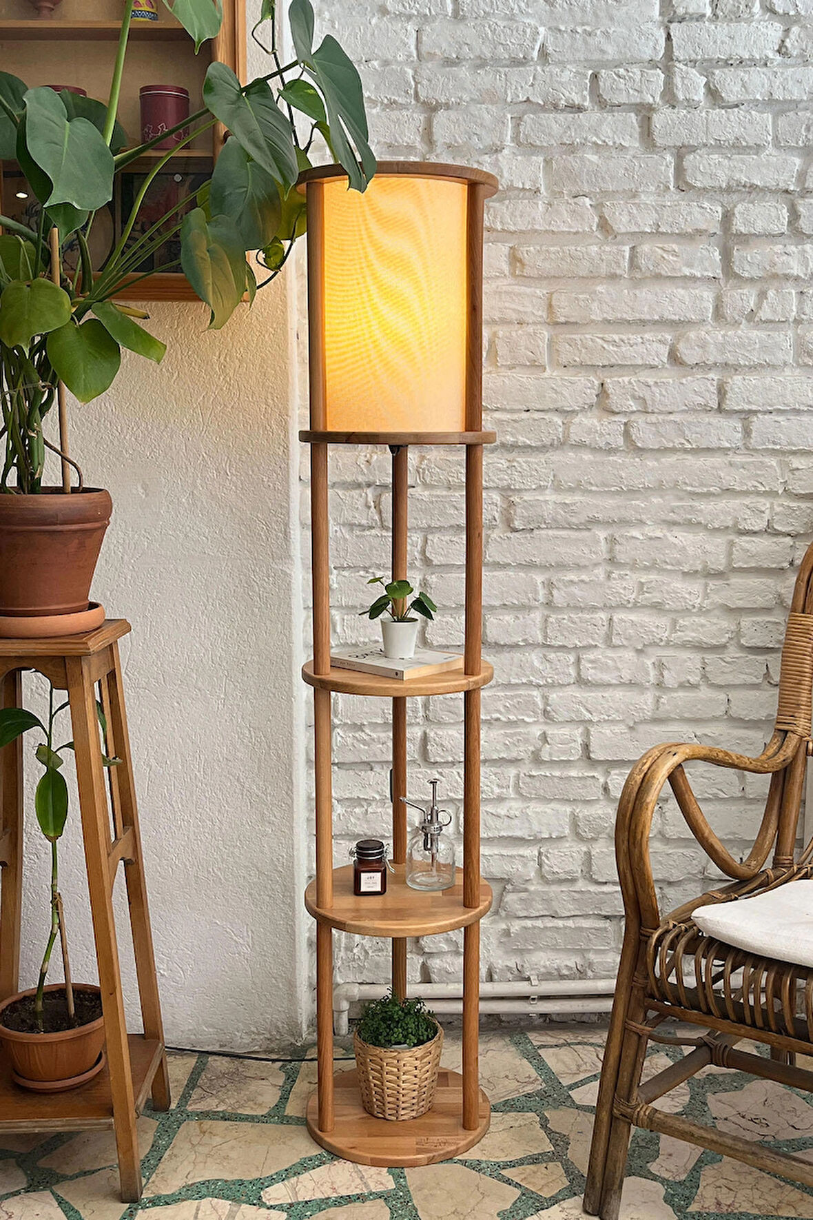 Lona Raflı Lambader, 3 Katlı Ahşap Zemin Aydınlatması, Keten Abajurlu Masif Modern Dekoratif Lamba