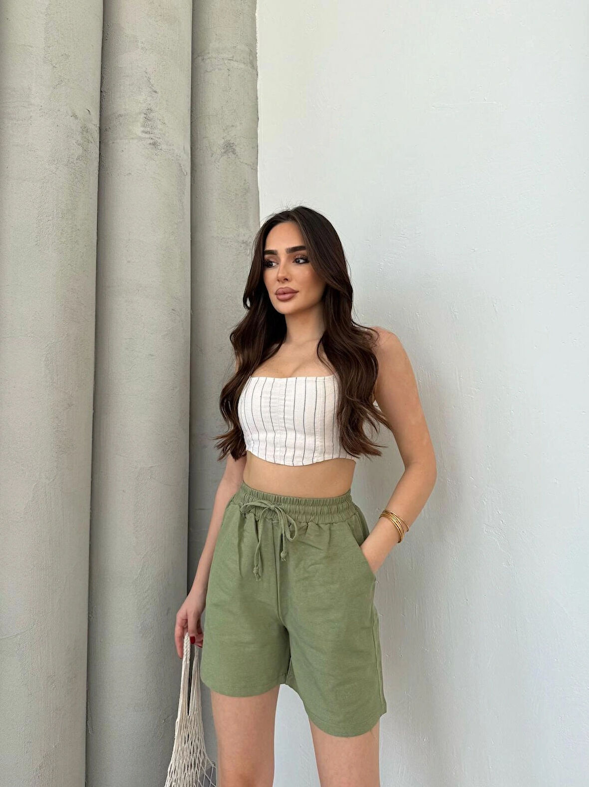 Yeşil Keten Şort Çift Cep Detaylı Beli Bağlamalı