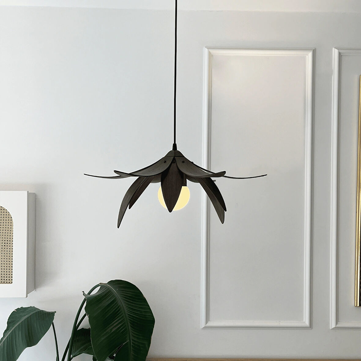 Lotus Avize – Ahşap Modern ve Minimal Tasarım Avize, İskandinav Salon ve Oturma Odası Aydınlatması