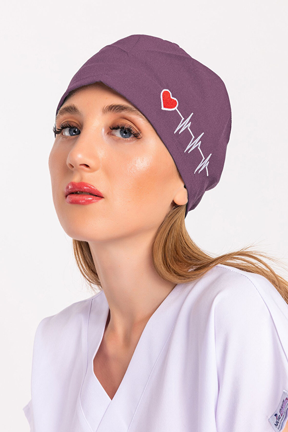 Unisex Leylak Kalp Ritim Nakışlı Doktor Hemşire Hastane Medikal Cerrahi Bonesi