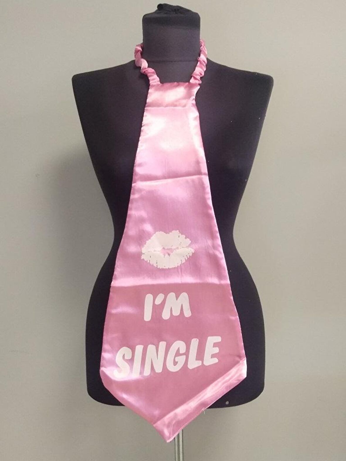 KRAVAT I'M SINGLE PEMBE