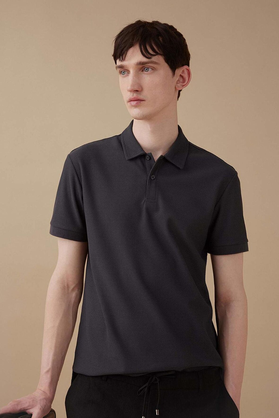 DeFacto Modern Fit Polo Yaka Basic Düz Dokulu Kısa Kollu Tişört B6374AX24SPAR192