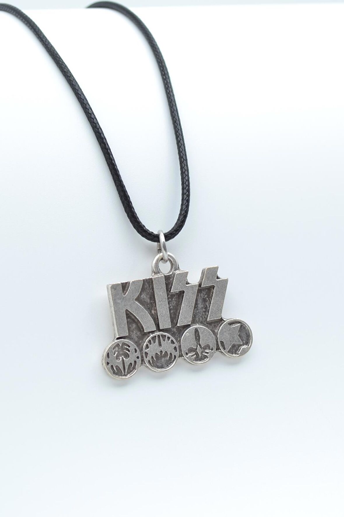 Kiss Kolye Deri İp Kolye Gümüş Kaplama Erkek Kadın Kolye