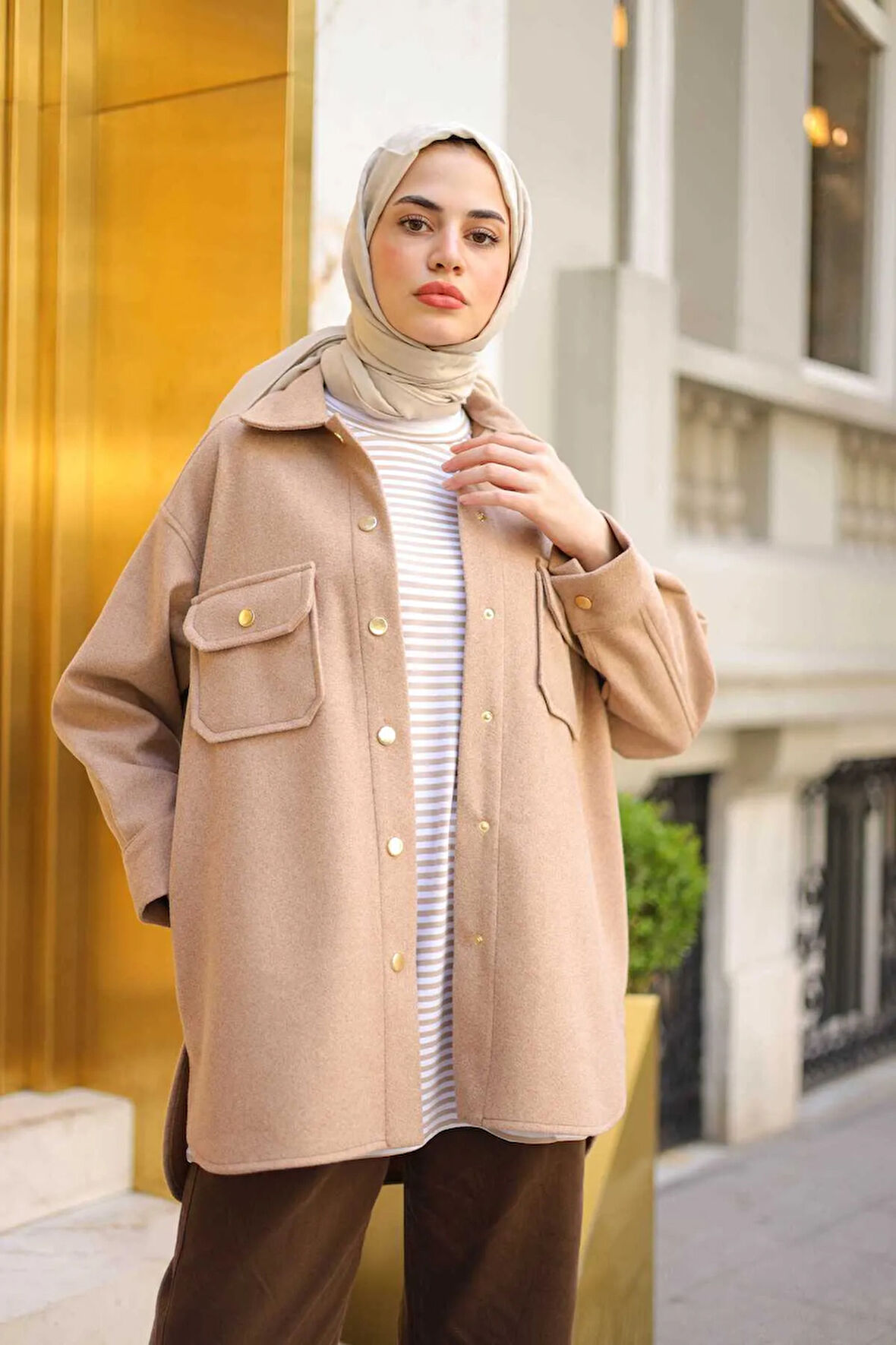 Yandan cepli çıt çıtlı kaşe gömlek ceket