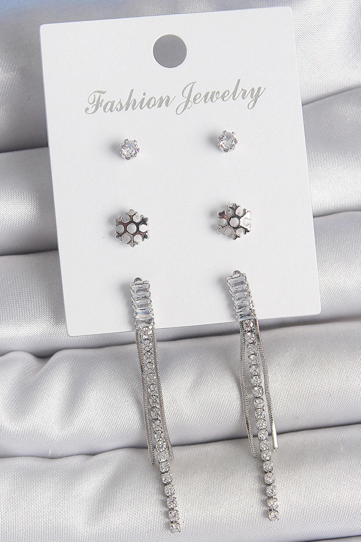 Pirinç Gold Renk Zirkon Taşlı Sallantılı Çiçek Detay 3 Çfit Kadın Küpe Seti