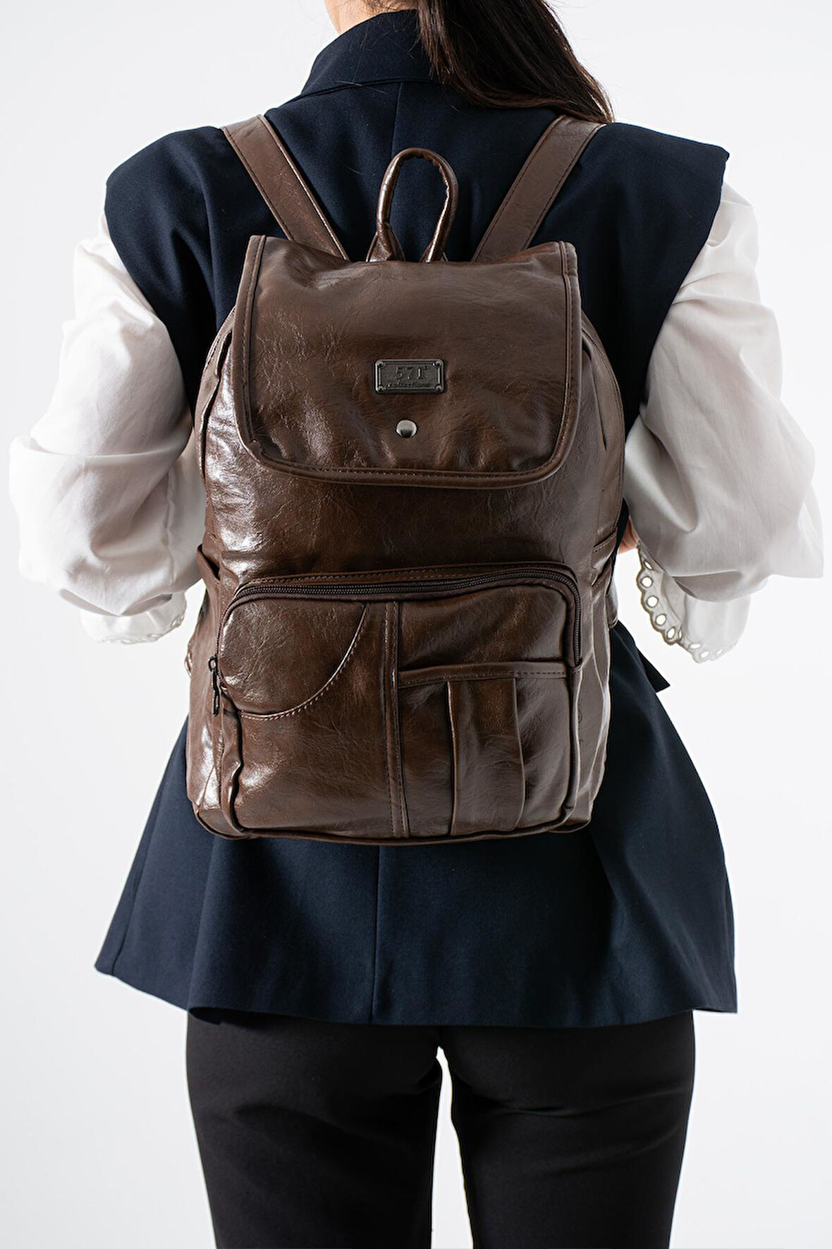 Suni Deri Yıkama Sırt Çantası (Poliüretan) Kahverengi Model:(571-14-16I)