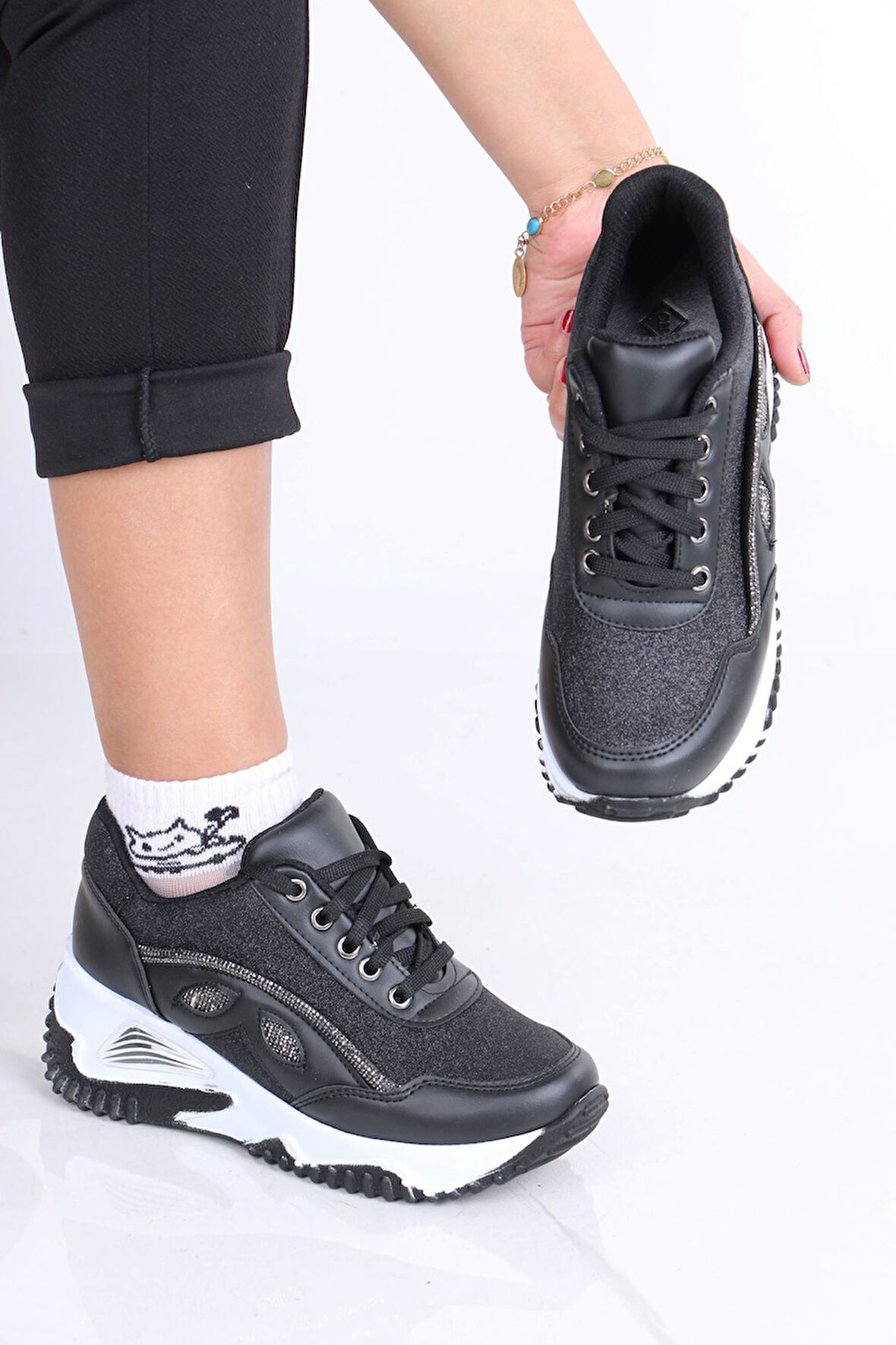 Elaine Siyah Beyaz Taban Mat Deri Kadın Spor Ayakkabı