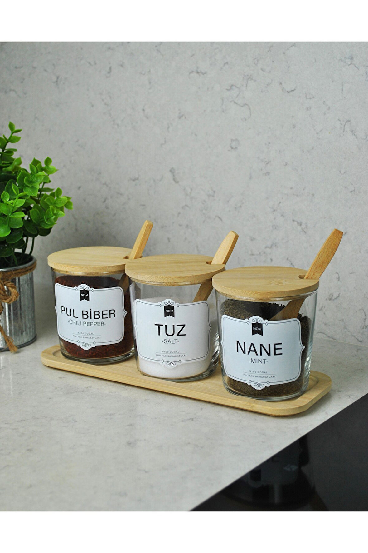 3'lü Bambu Kapaklı Standlı Kaşıklı Cam Baharatlık Takımı Tezgah Üstü Baharatlık Seti ( 6'lı Etiket)