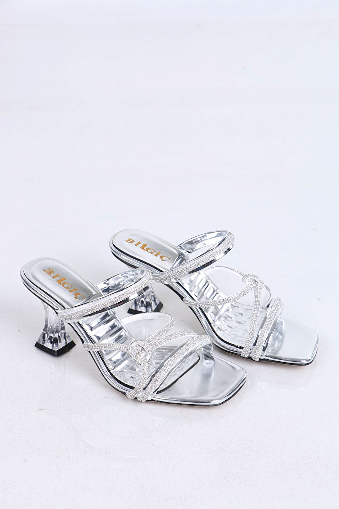 Albert Gümüş Taşlı Topuklu Kadın Terlik