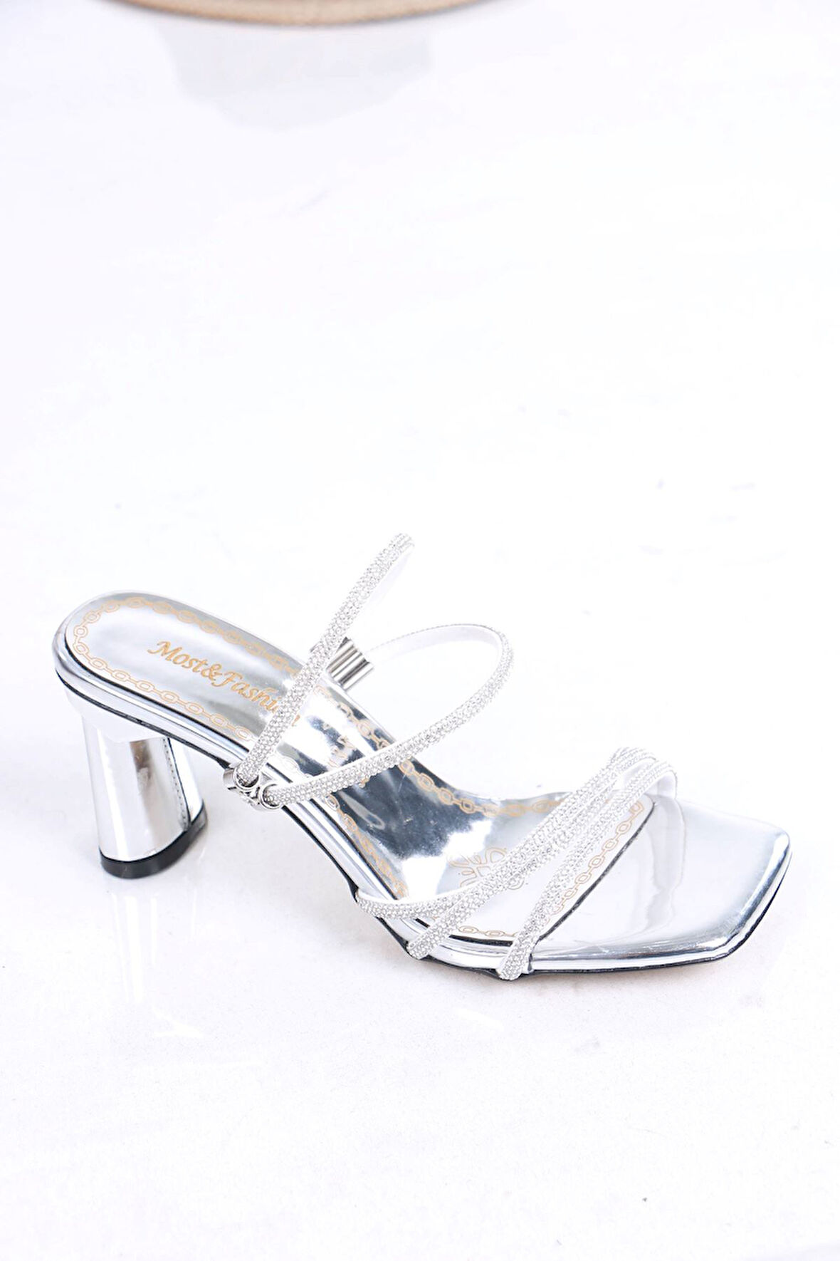 Drake Gümüş Taşlı Rugan Topuklu Kadın Terlik