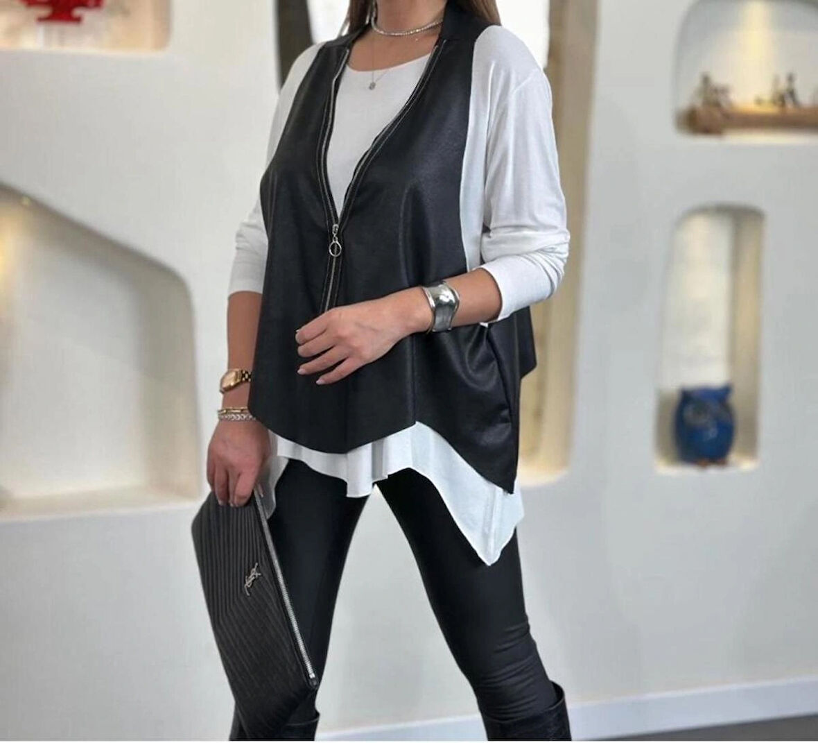 Kadın Bisiklet Yaka Uzun Kollu Viskon Bluz ve Fermuarlı Deri Yelek İkili Takım