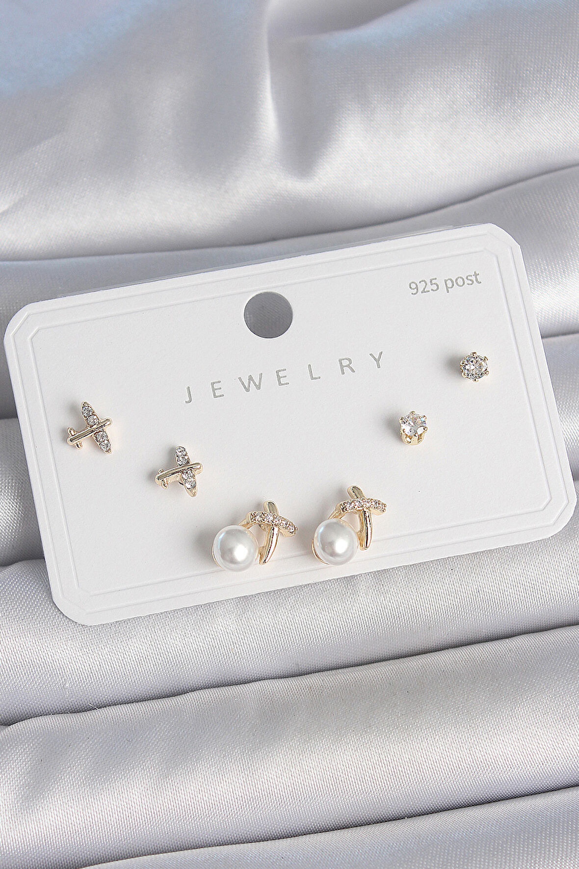 Pirinç Gold Renk Zirkon Taşlı Kelebek Model İnci Detay 925 Ayar Gümüş Çivi Kadın Küpe Seti