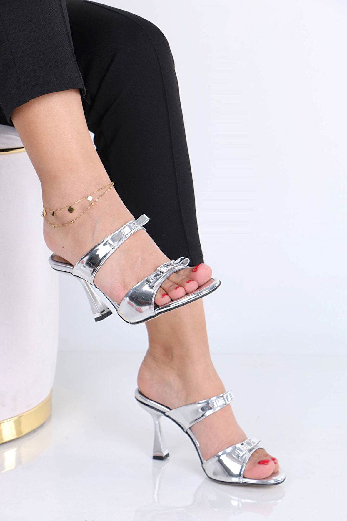 Coleman Gümüş Rugan Topuklu Kadın Terlik