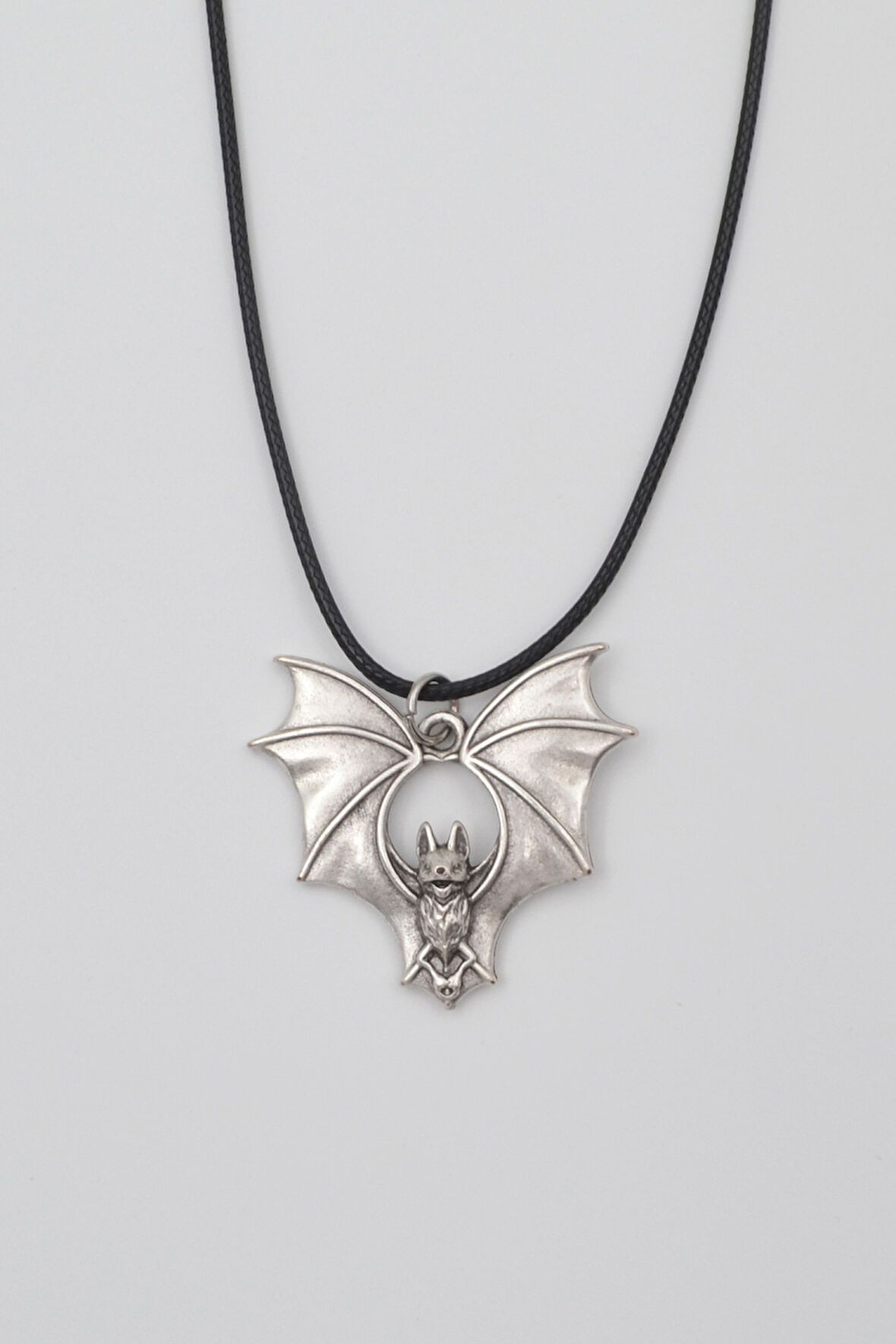 Gotik Yarasa Kolye - PU Deri İp Zincirli Unisex Gümüş Kaplama Kolye - 60 cm