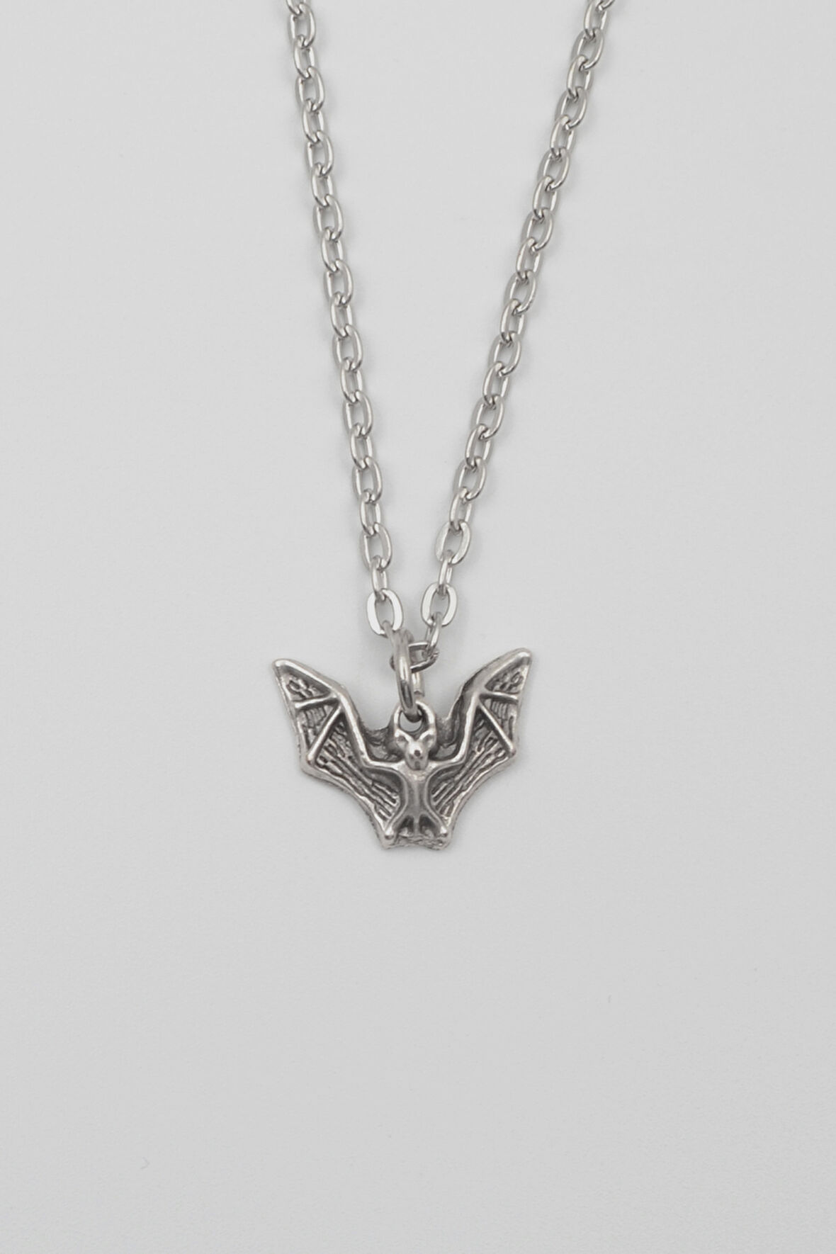 Minimalist Gotik Yarasa Kolye - Düz Ezme İthal Zincirli Unisex Gümüş Kaplama - 60 cm