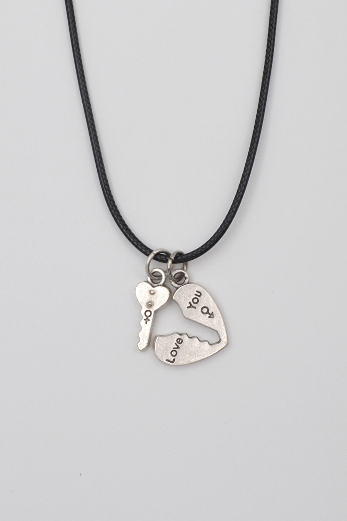 Kalp ve Anahtar 'Love' Yazılı Kolye - PU Deri İp Zincirli Unisex Gümüş Kaplama - 60 cm