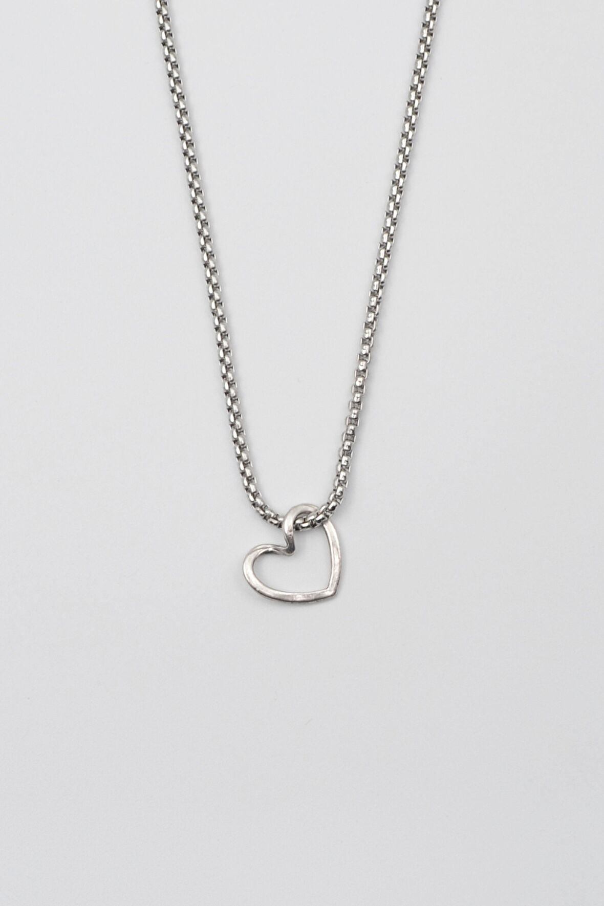Minimalist Kalp Kolye - Örme İthal Zincirli Unisex Gümüş Kaplama - 60 cm