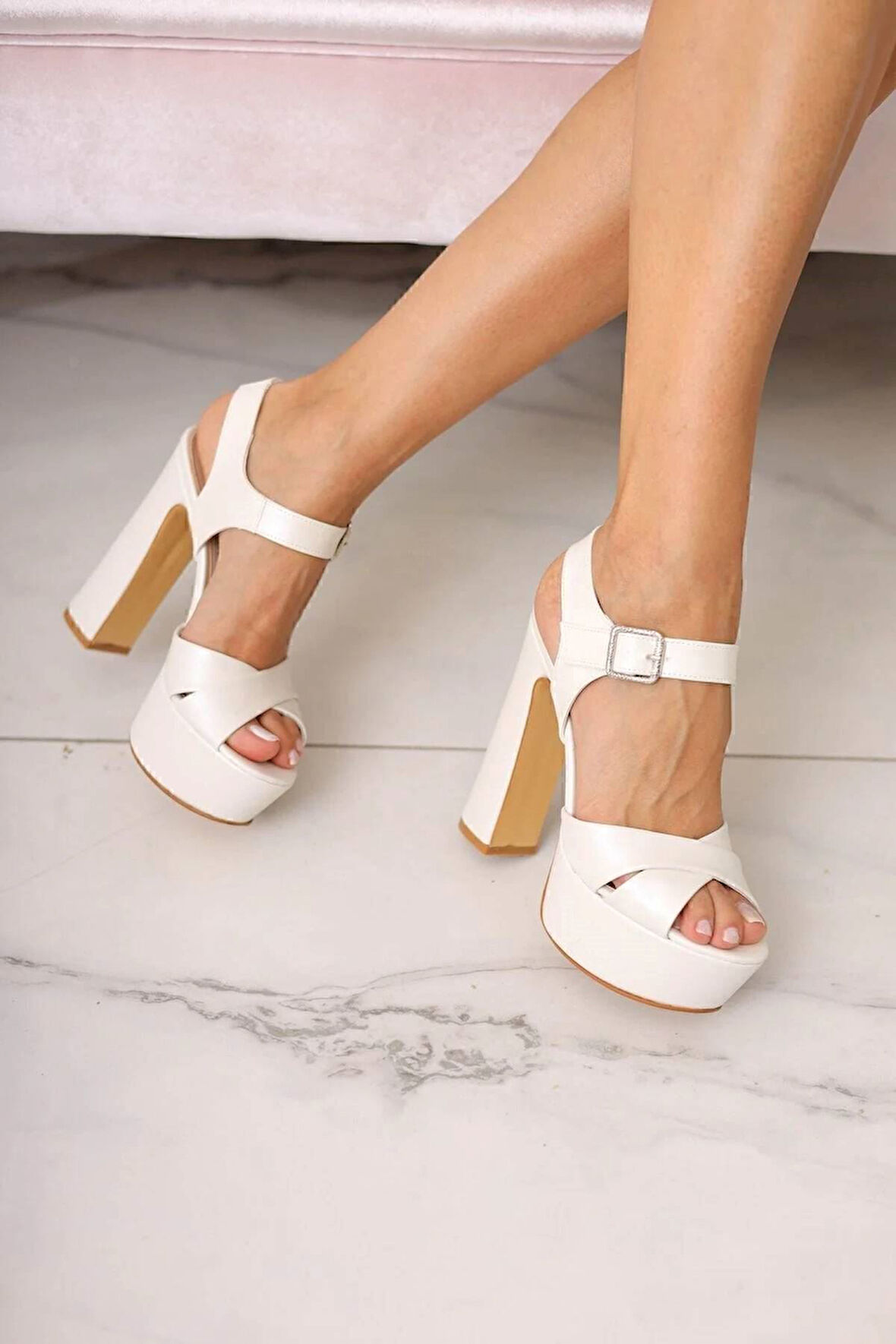 Luned Beyaz Saten Platform Topuklu Kadın Ayakkabı