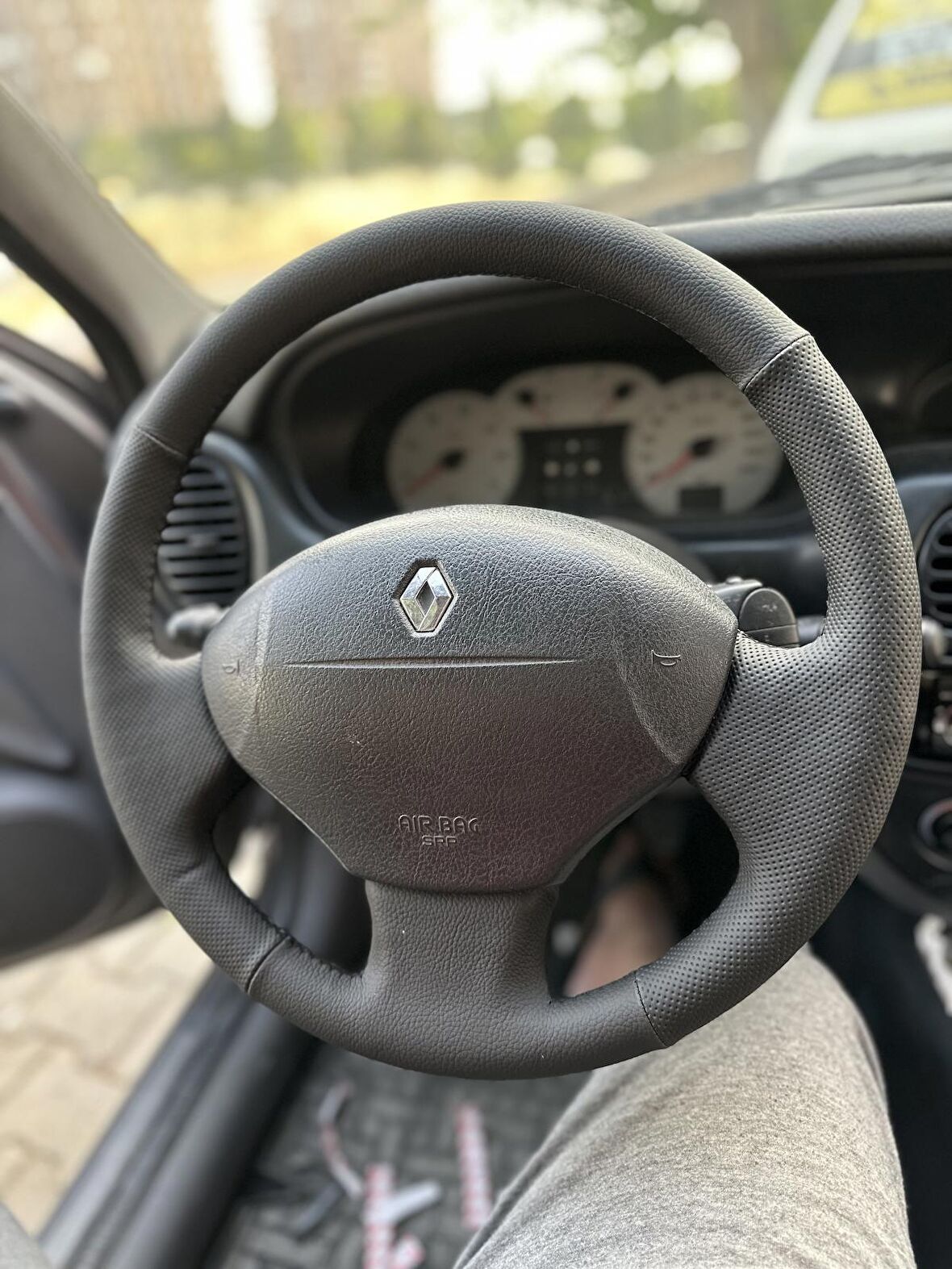 Renault Megane 1 Uyumlu Araca Özel Direksiyon Kılıfı